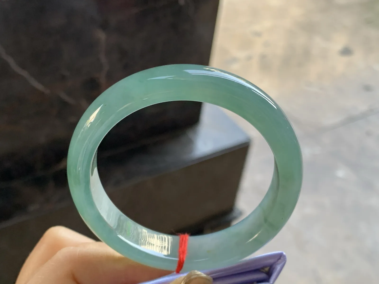 晴水手镯
尺寸：56.5-12.5-8mm
种水好 底色浓郁漂亮