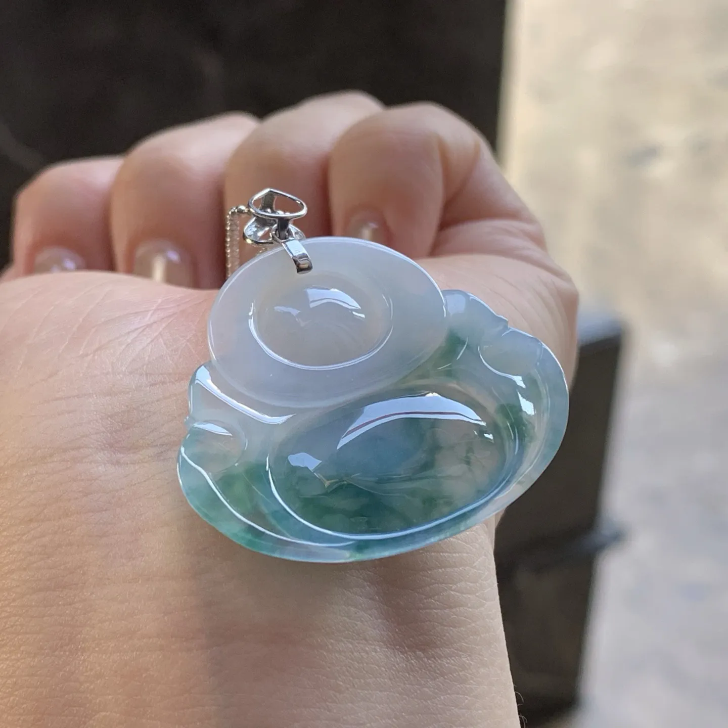 糯种飘花坐佛
笑口常开～