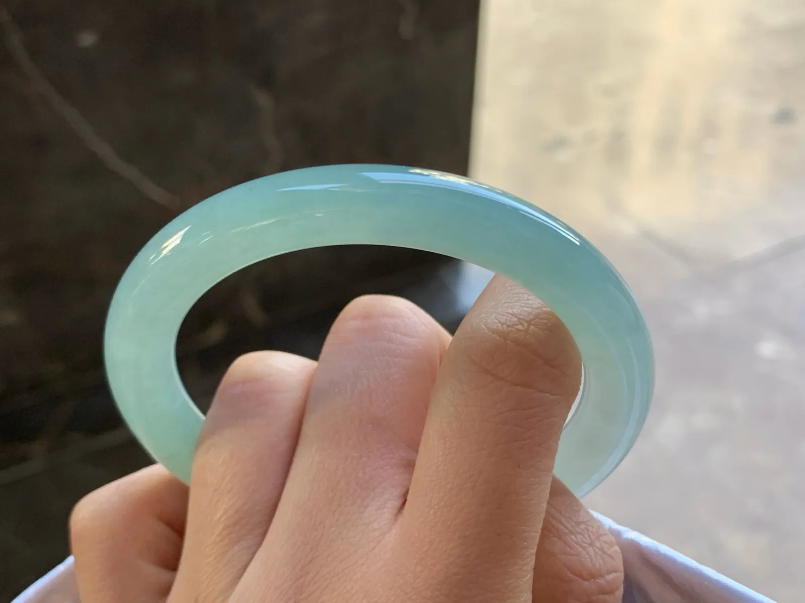 57-9.5

冰蓝圆条手镯^_^清新