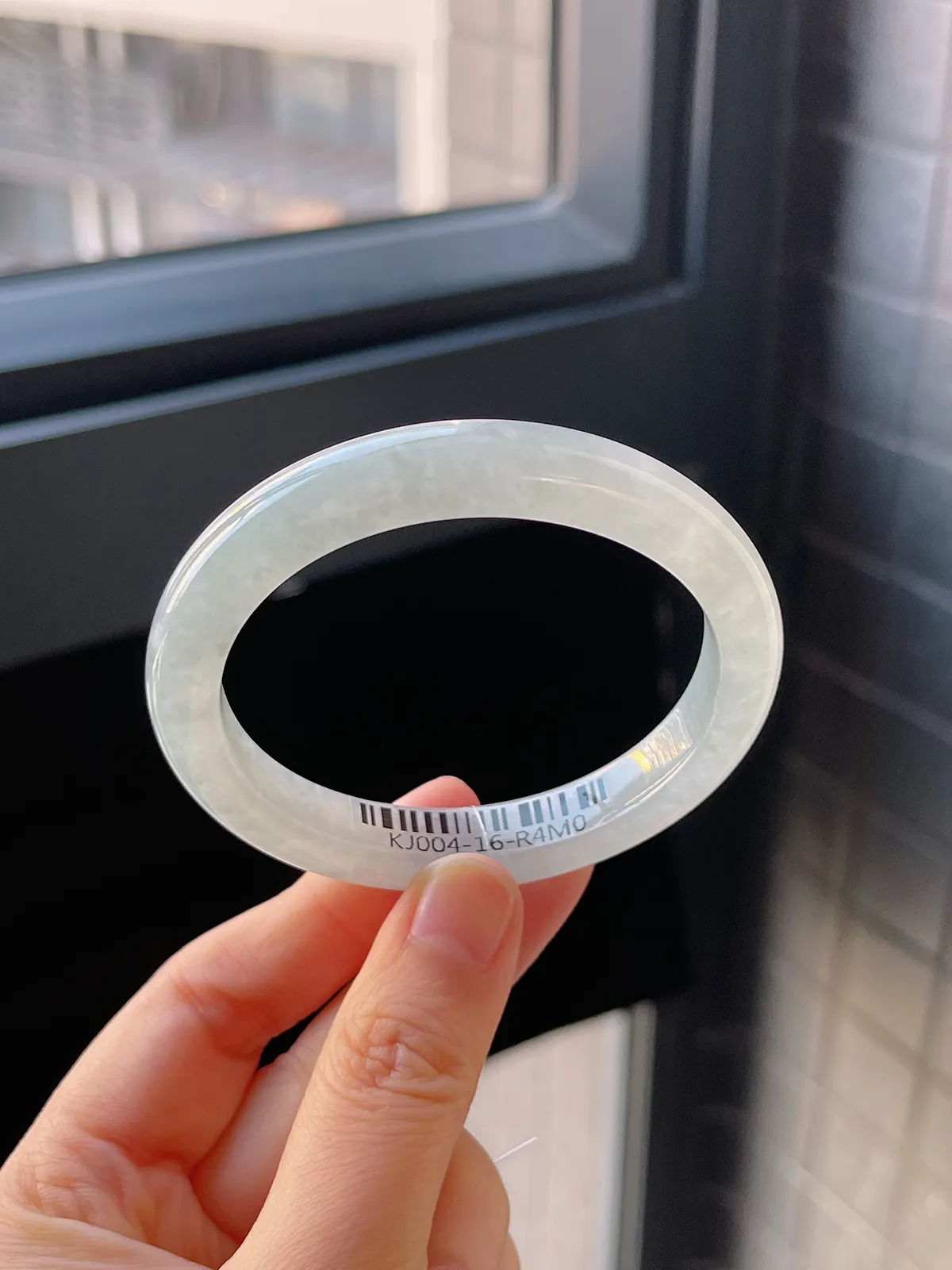 贵妃镯54.6圈口，翡翠冰糯种白色手镯