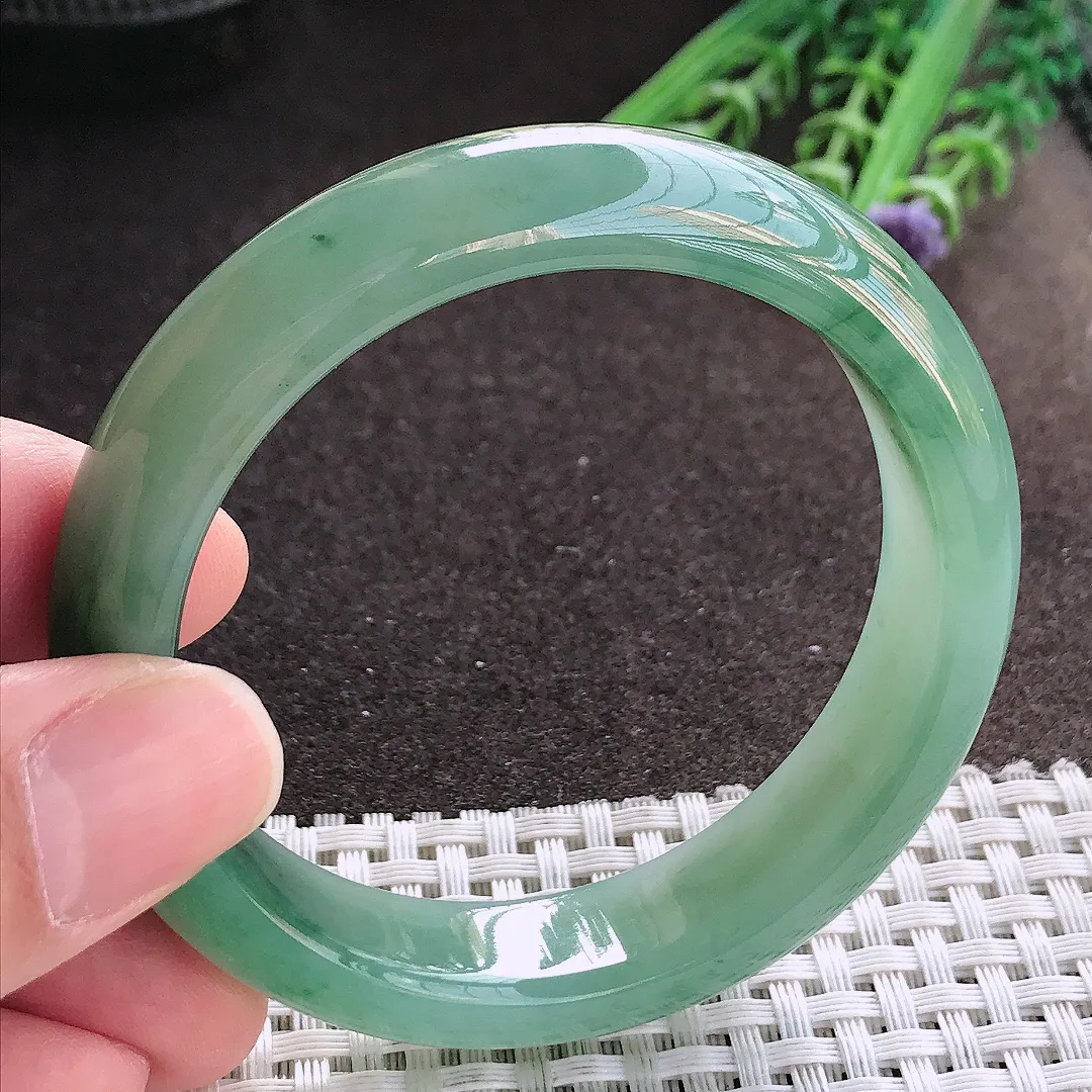 实拍A货翡翠54.5/13.3/8老坑冰胶水灵飘花手镯宽边玉镯手环