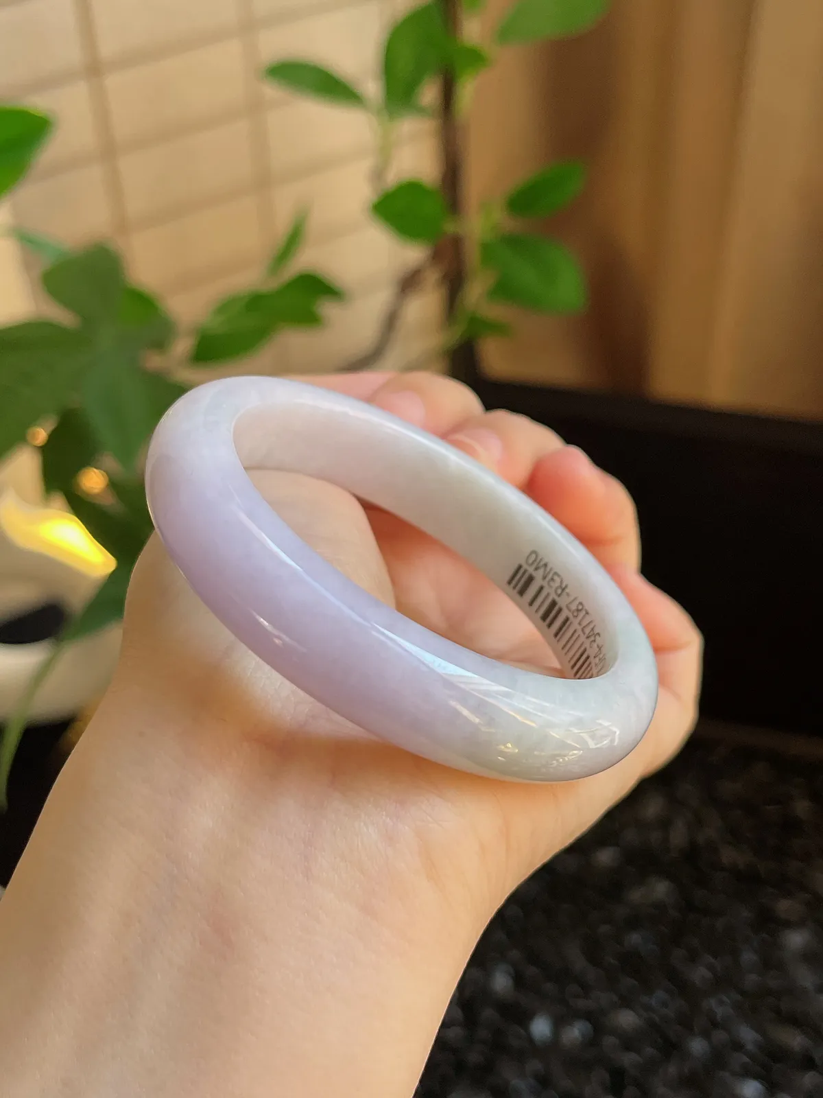 正圈56.7圈口，翡翠糯化种淡紫色手镯