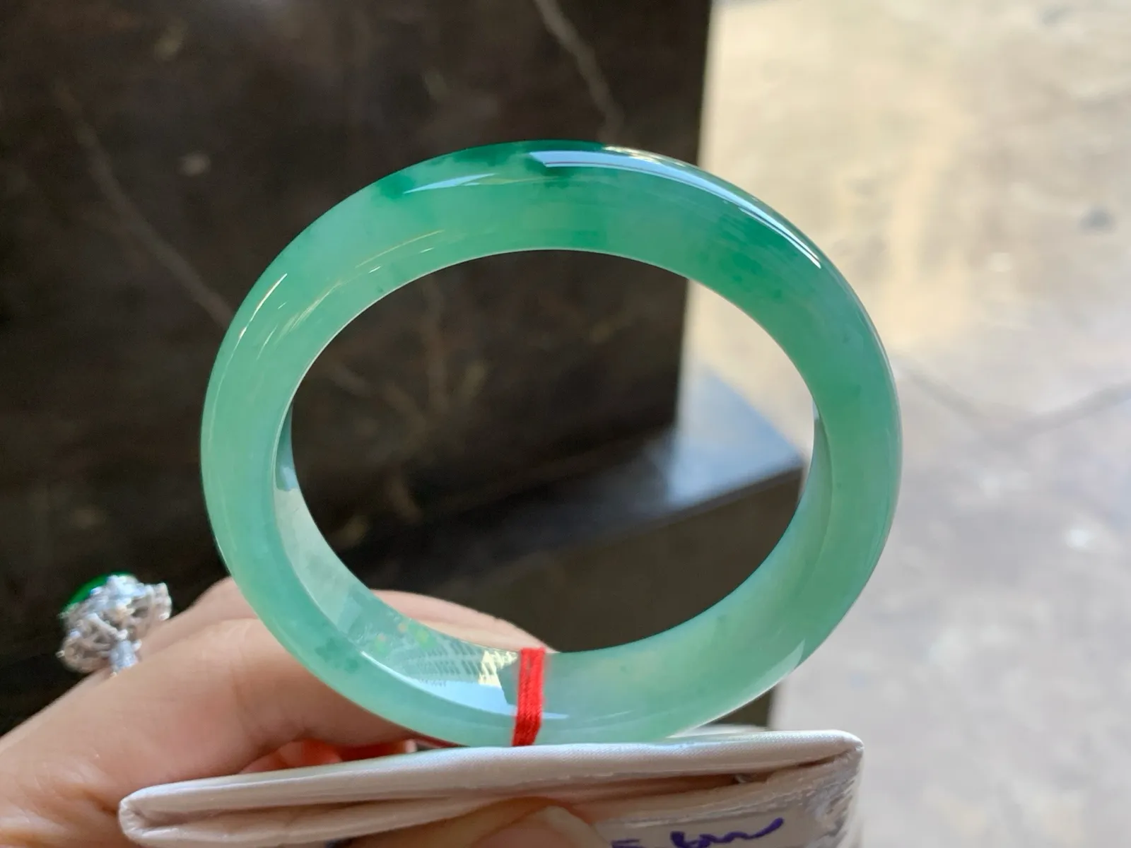 55-12-8.5

晴绿飘花手镯^_^清新