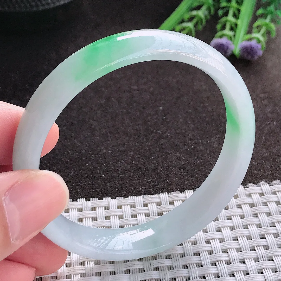 实拍A货翡翠54.8/12.3/6.3老坑精美冰润飘阳绿手镯宽边玉镯手环