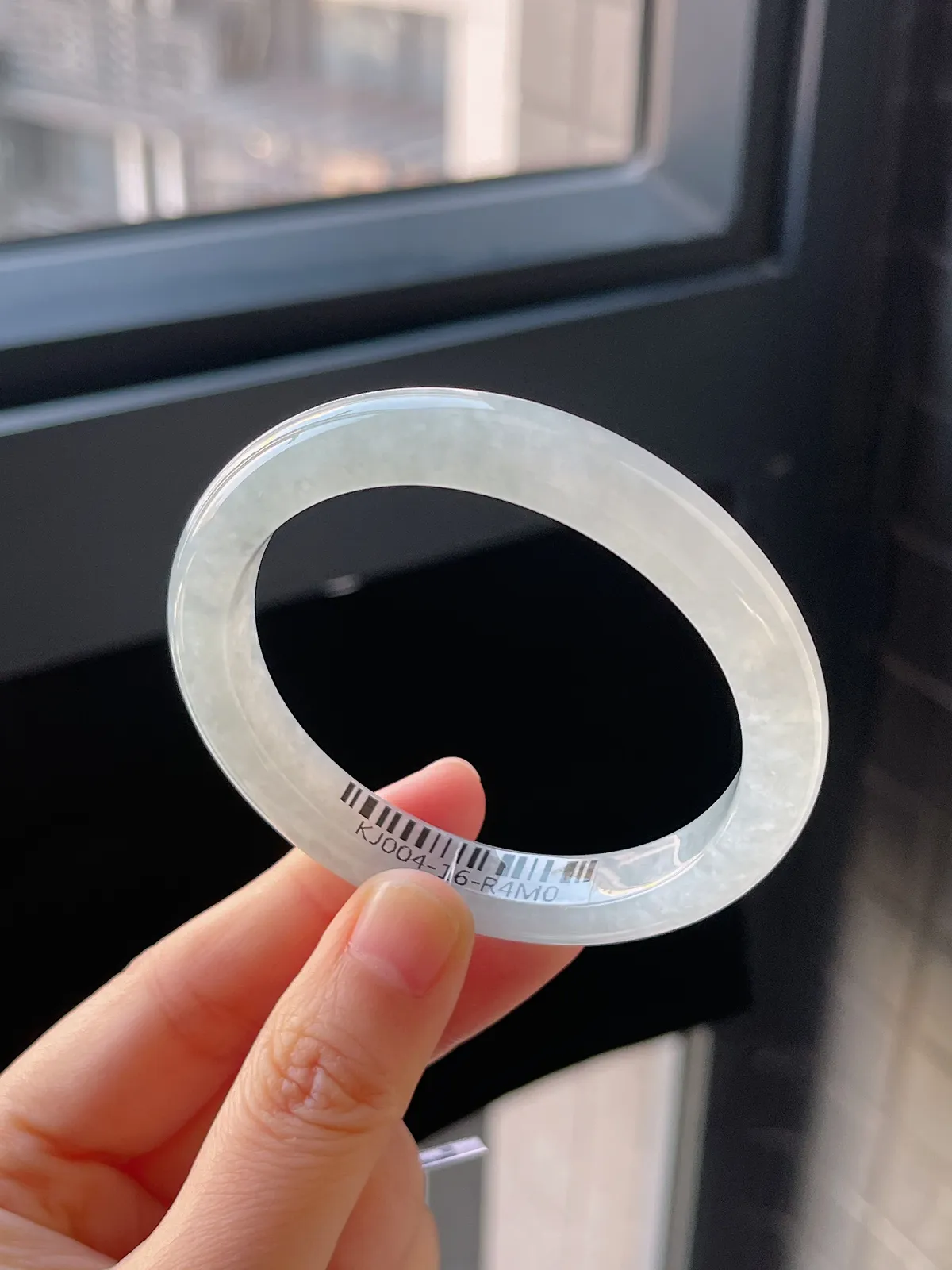 贵妃镯54.6圈口，翡翠冰糯种白色手镯