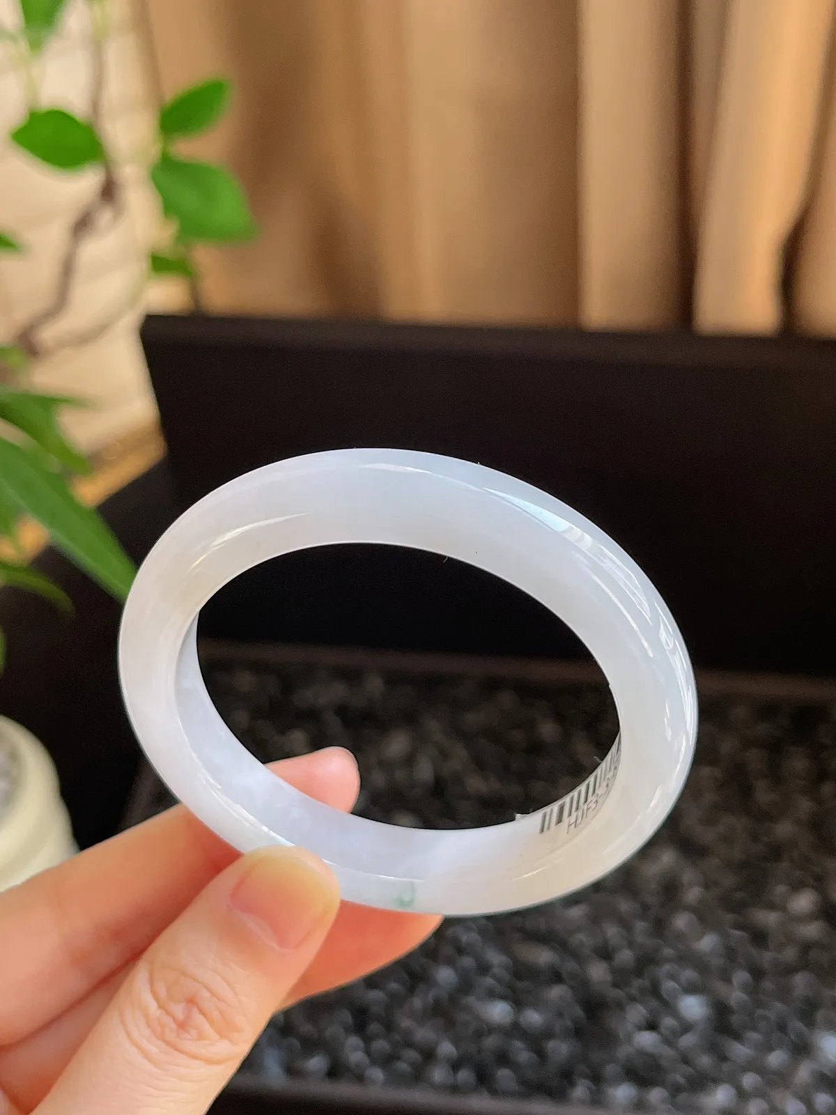 正圈53圈口，翡翠冰糯种白色手镯