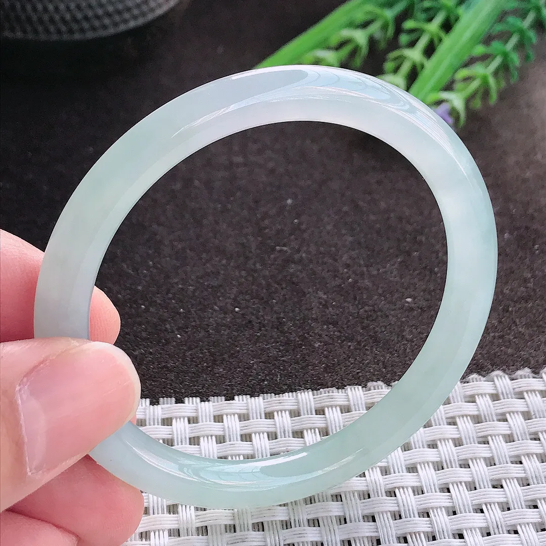 实拍A货翡翠52.5/6.6/7.2老坑冰透果冻胶冰晴圆条手镯细条玉镯手环