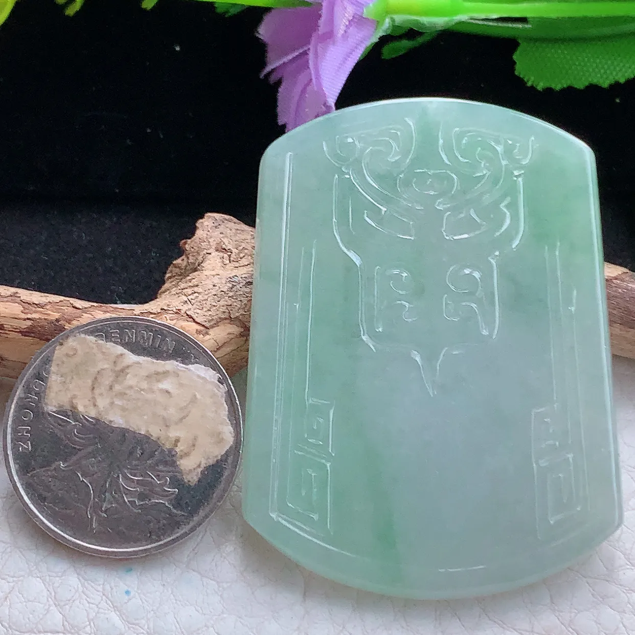 zen实拍53.3*39.6*3.8缅甸翡翠清新飘绿平安无事牌玉挂件 毛衣坠