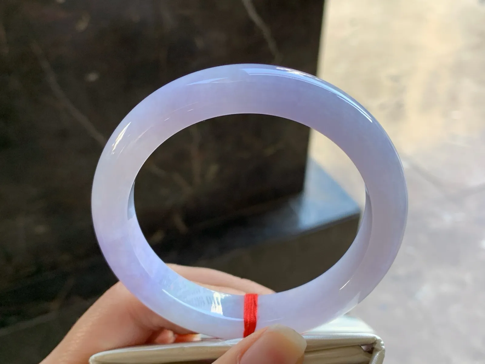 57.5-12.2-9.3

紫罗兰手镯^_^玉质温润 细腻 清新