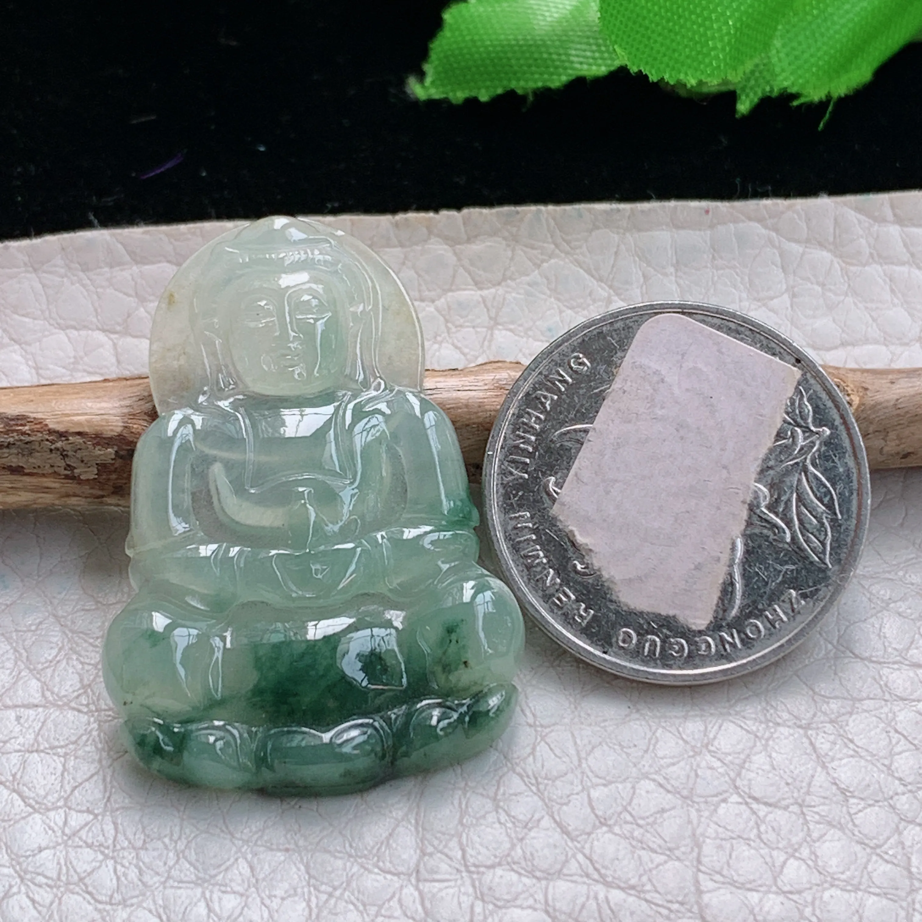 ajj实拍38.8*26.5*3.8缅甸翡翠飘花小观音吊坠