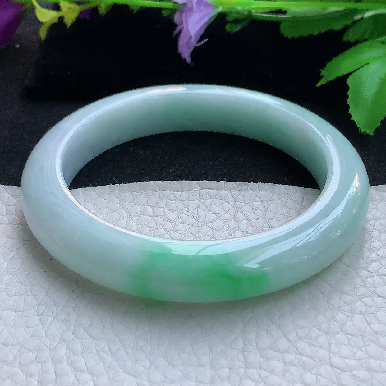 yh大圈口61.5*12*10.3平安镯 天然缅甸翡翠玉手镯白底青宽边玉手环