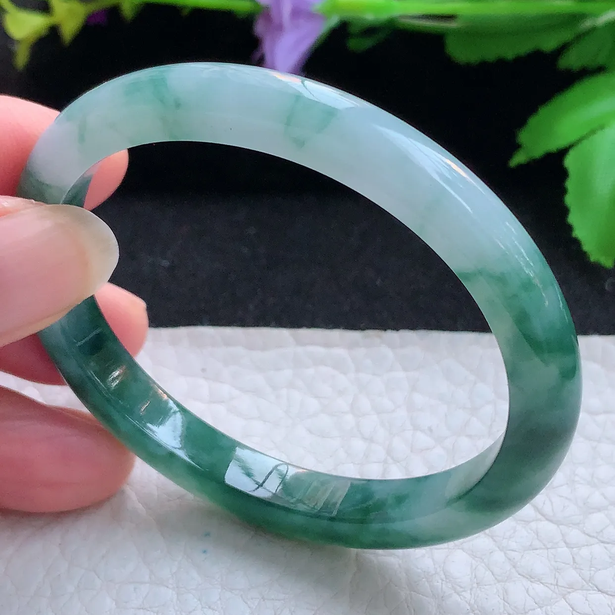 js小圈口53*44.5*7.8*6.8贵妃镯 天然缅甸翡翠玉手镯冰飘花秀气蛋形玉手环