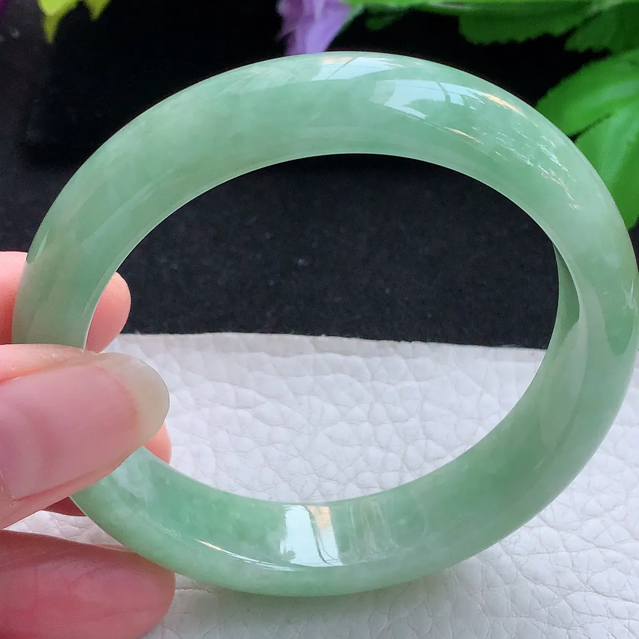 n实拍56*13.3*8平安镯 天然缅甸翡翠玉手镯水绿宽边玉手环