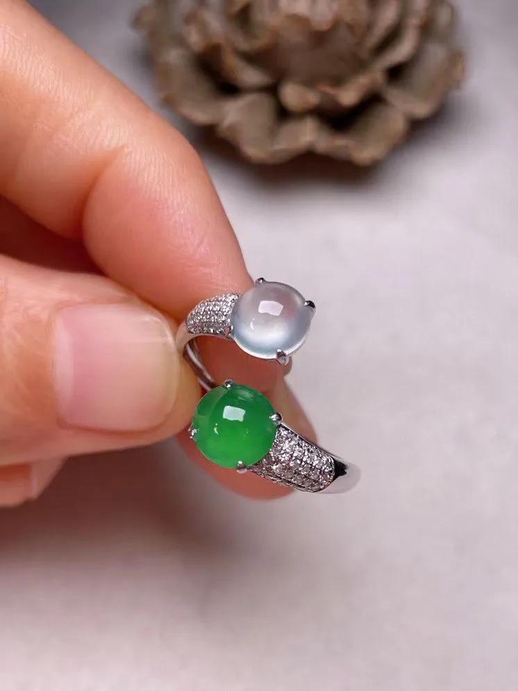 冰+绿蛋面戒指、真金真钻镶嵌，种水好，玉质细腻 .裸石尺寸 6.2*4.5