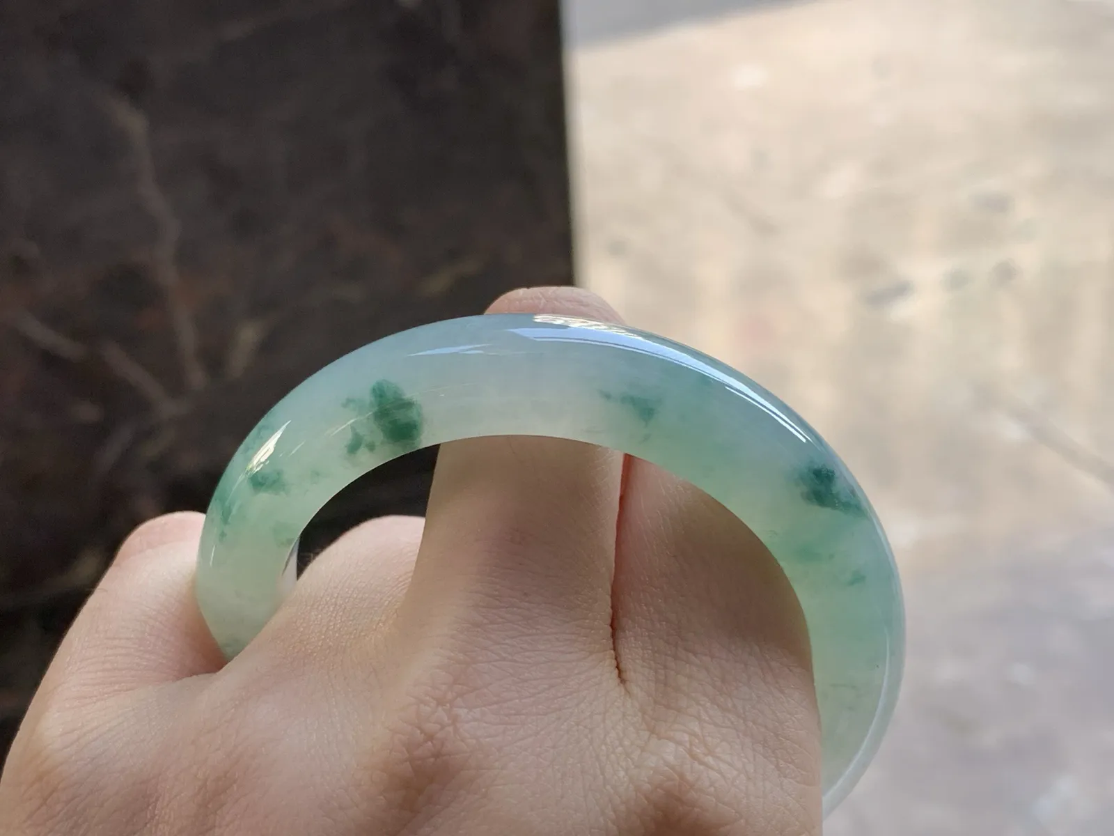 52-11.9-10.7

糯冰飘花手镯^_^
种好水润