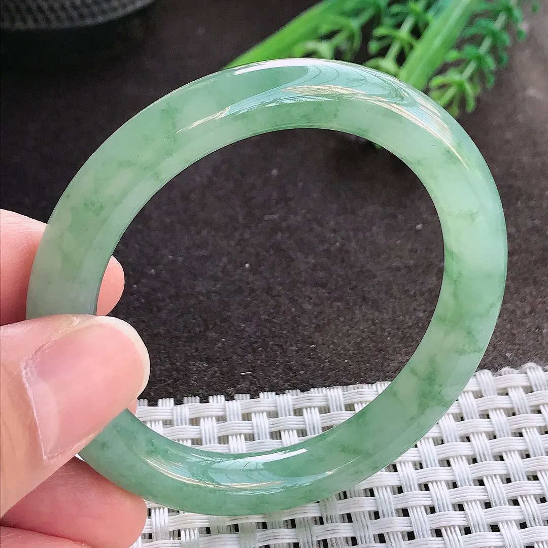 实拍A货翡翠50/9/8.8老坑冰胶水灵冰晴绿圆条手镯小圈口玉镯手环