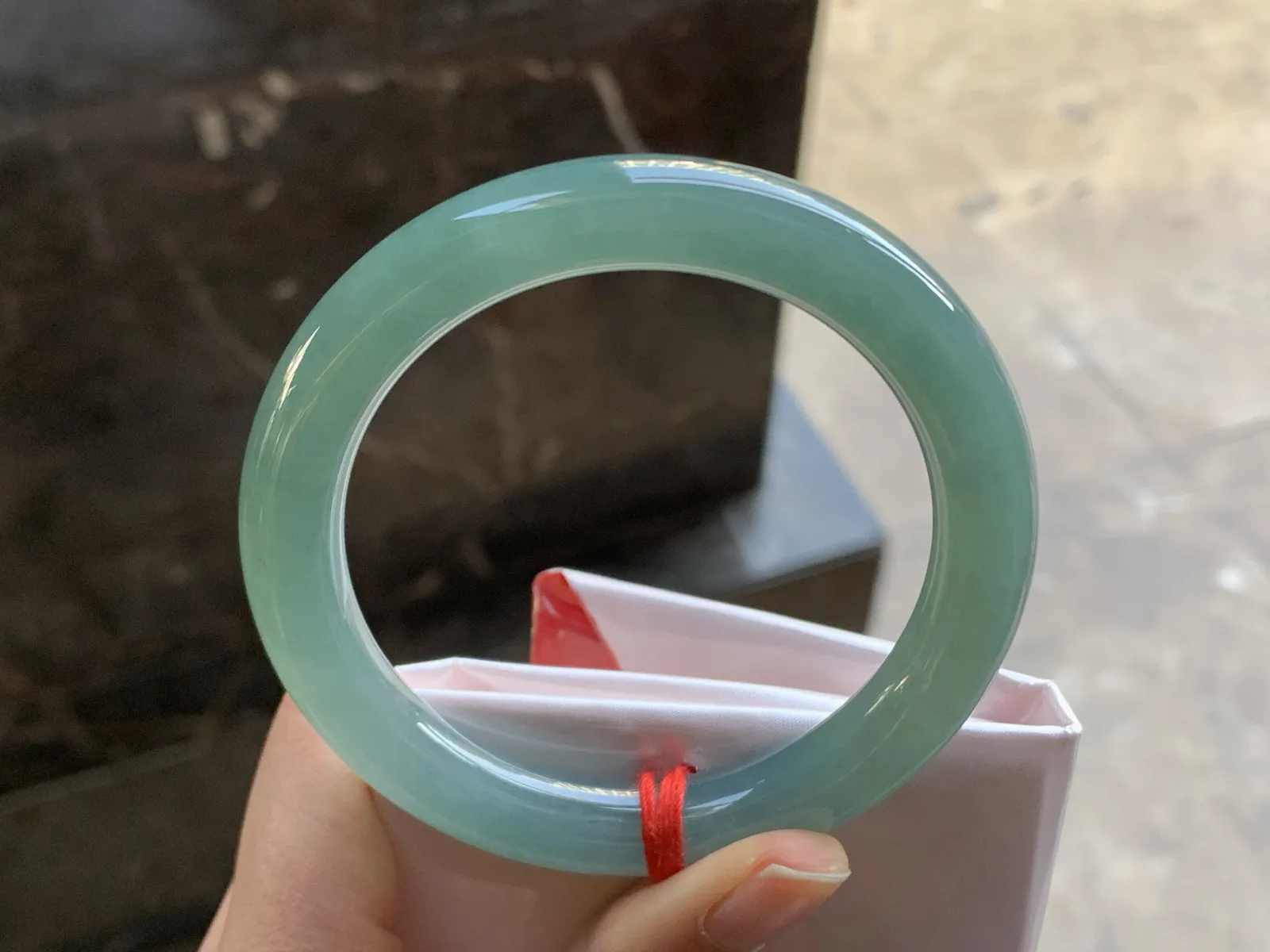 57-10

蓝水圆条手镯^_^鲜艳浓郁 起光