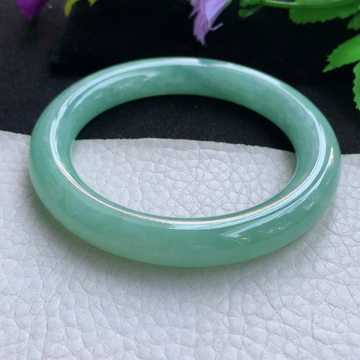 n实拍56.5*10.5美人镯 天然缅甸翡翠玉手镯水润甜绿圆条玉手环