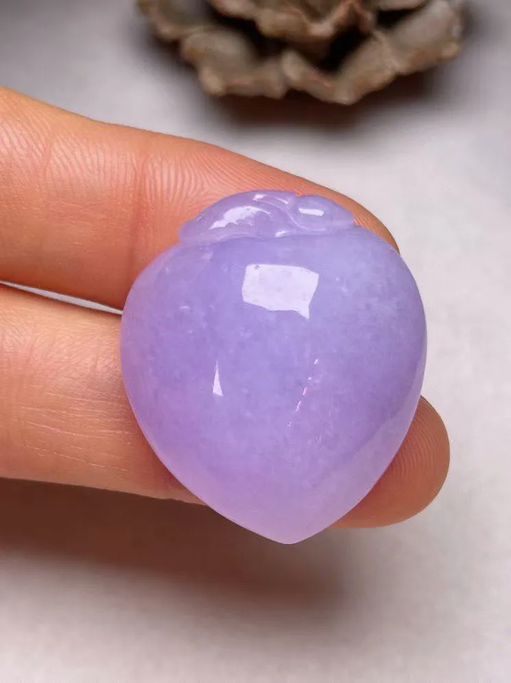 冰糯种紫罗兰【寿桃】吊坠，种水好，玉质细腻 ，卖相好‘