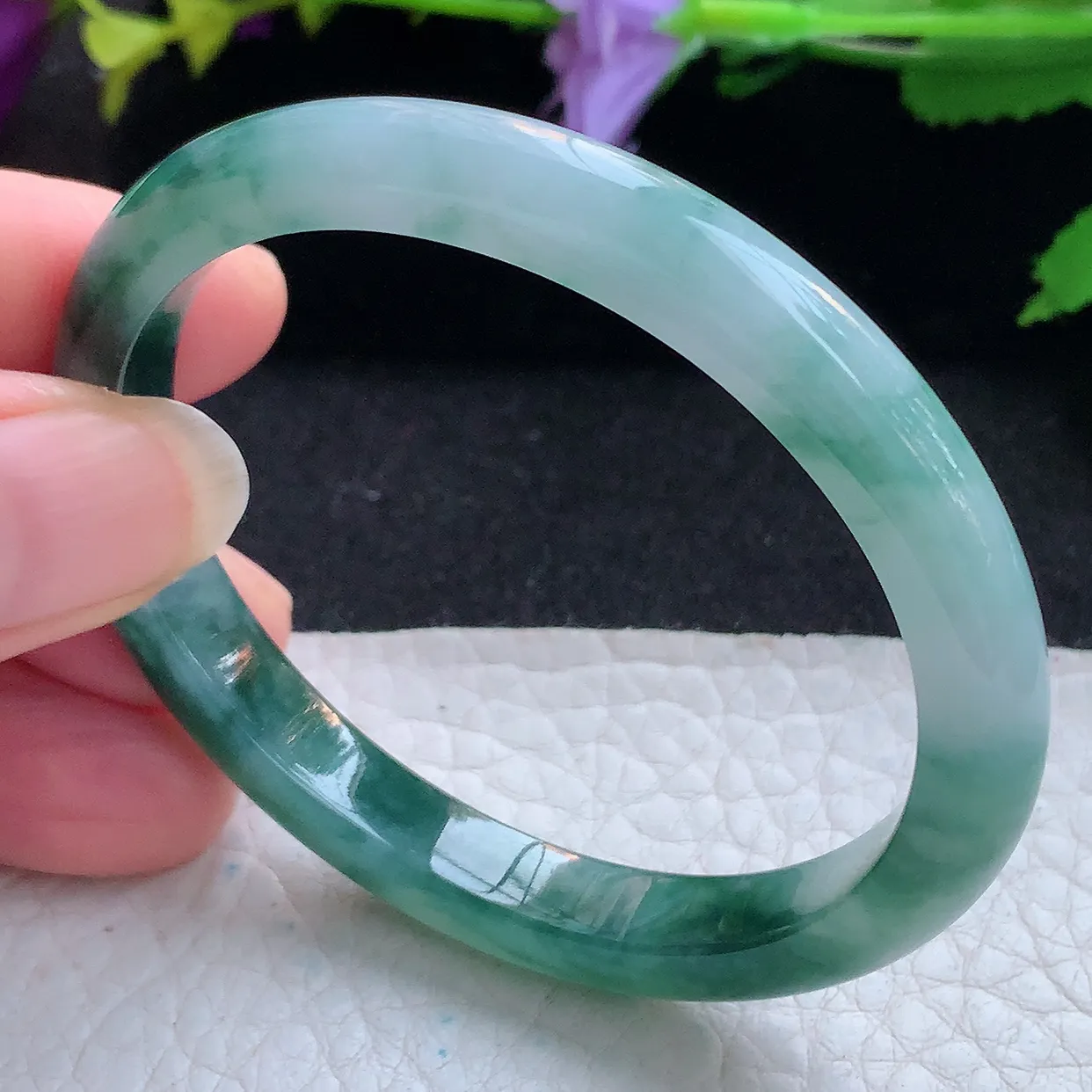 js小圈口53*44.5*7.8*6.8贵妃镯 天然缅甸翡翠玉手镯冰飘花秀气蛋形玉手环
