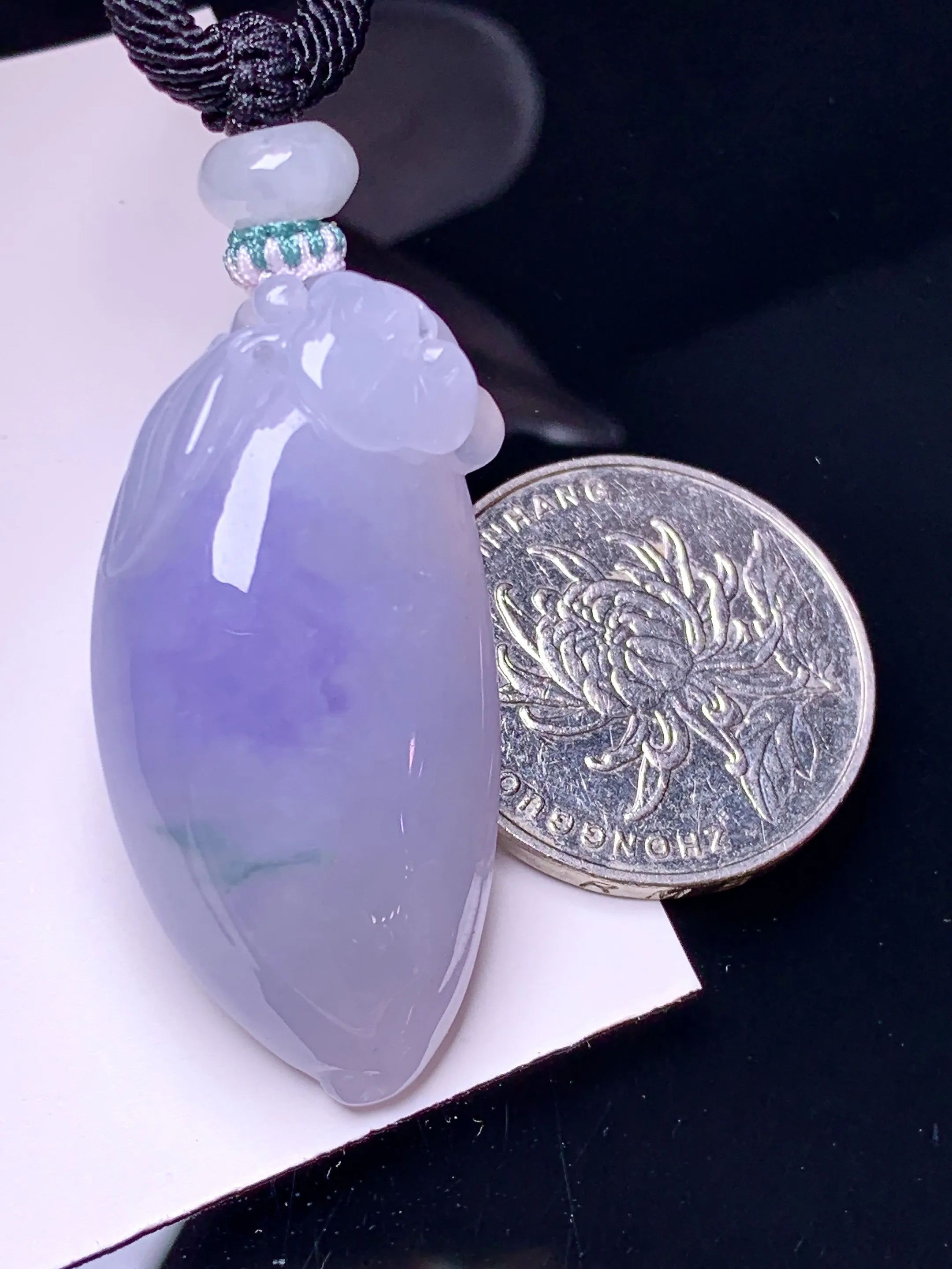 淡紫罗兰福瓜吊坠 玉质细腻 色泽艳丽清新 整体尺寸39.5*19.5*10.8