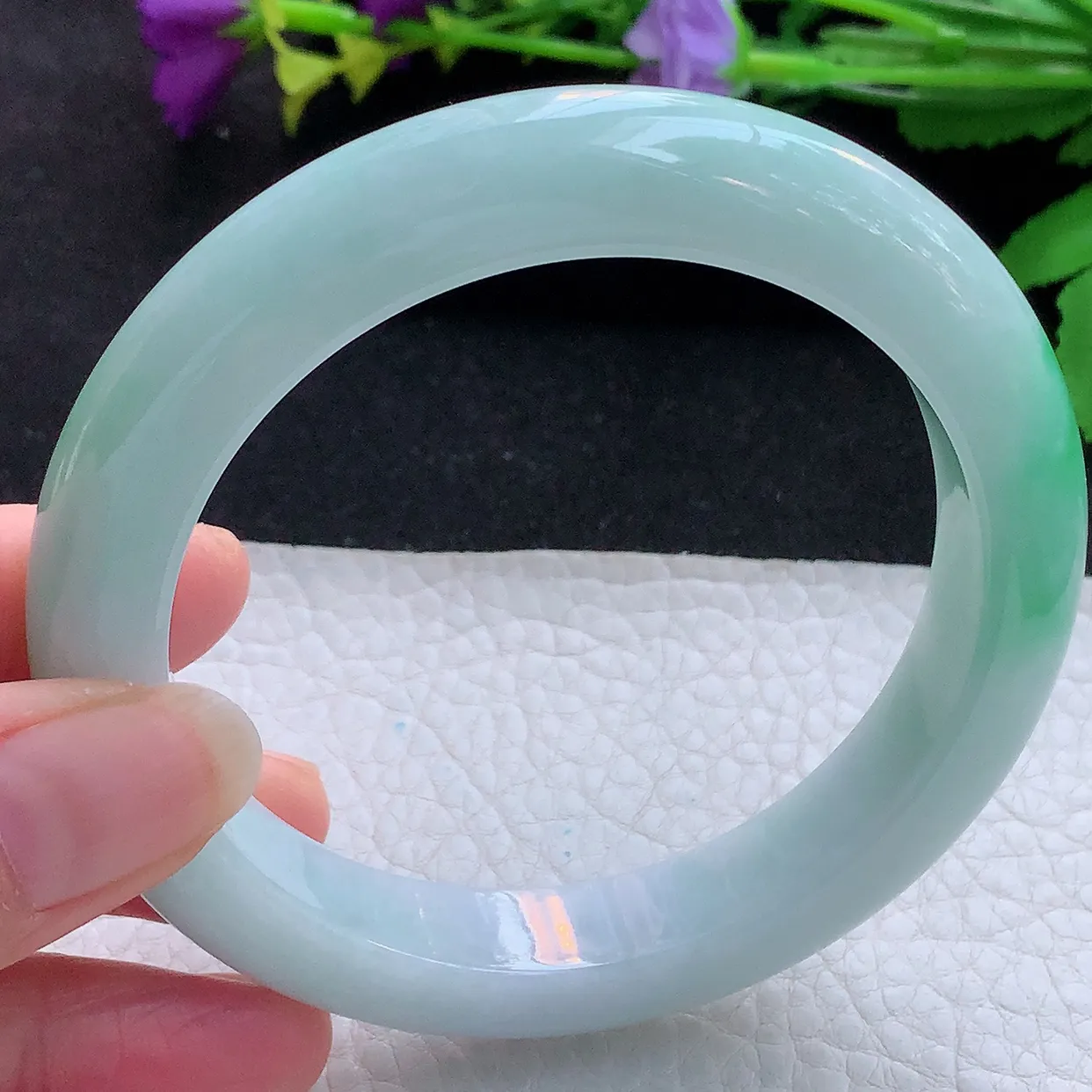 yh大圈口61.5*12*10.3平安镯 天然缅甸翡翠玉手镯白底青宽边玉手环