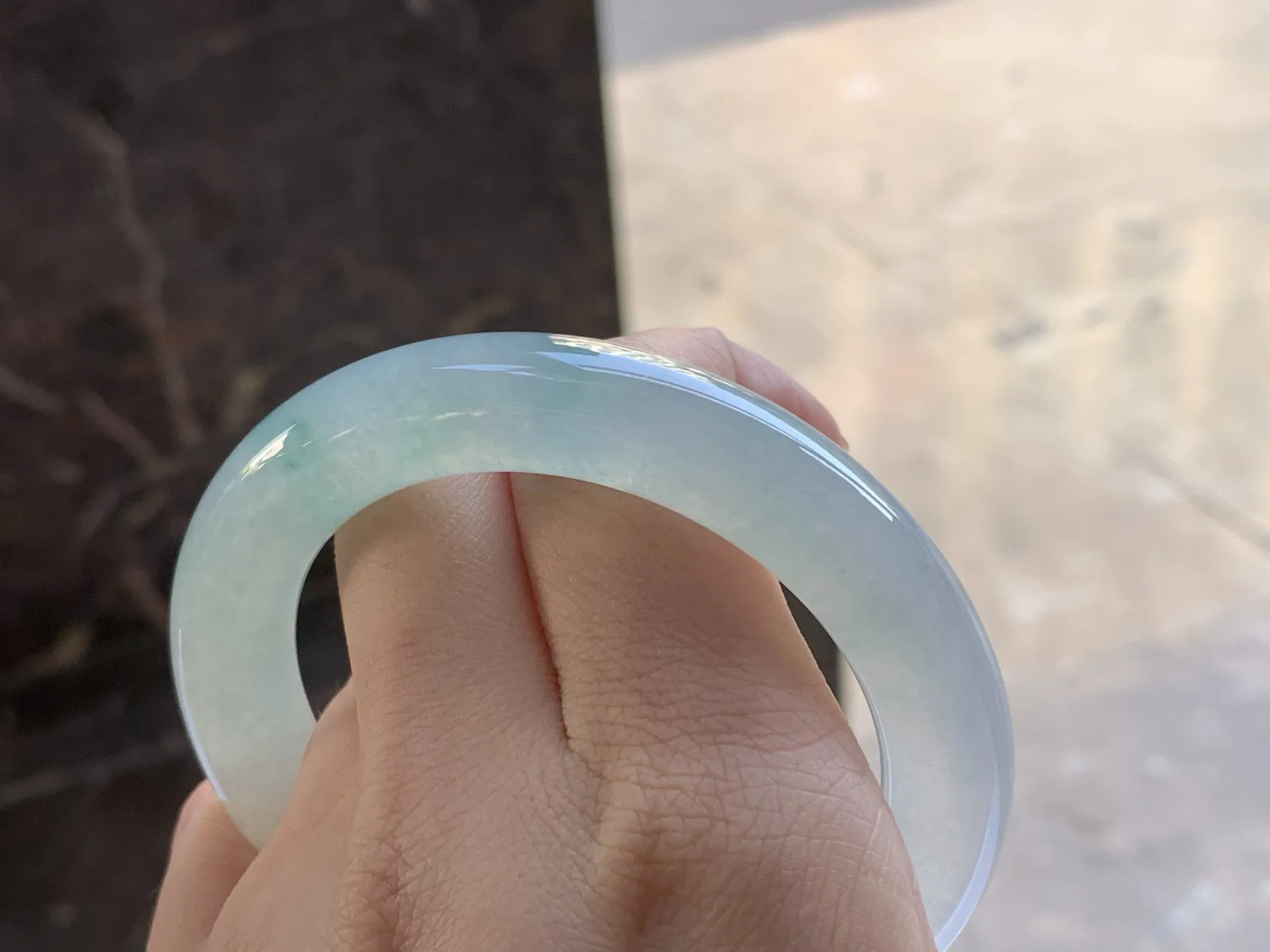 55-11

糯冰圆条手镯^_^
水润