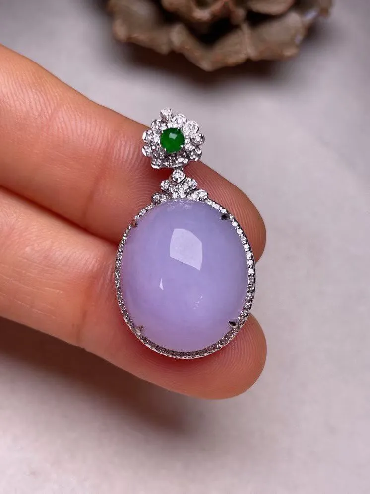 冰糯种紫罗兰蛋面吊坠、真金真钻镶嵌，种水好，玉质细腻 .裸石尺寸 17.6*14.7