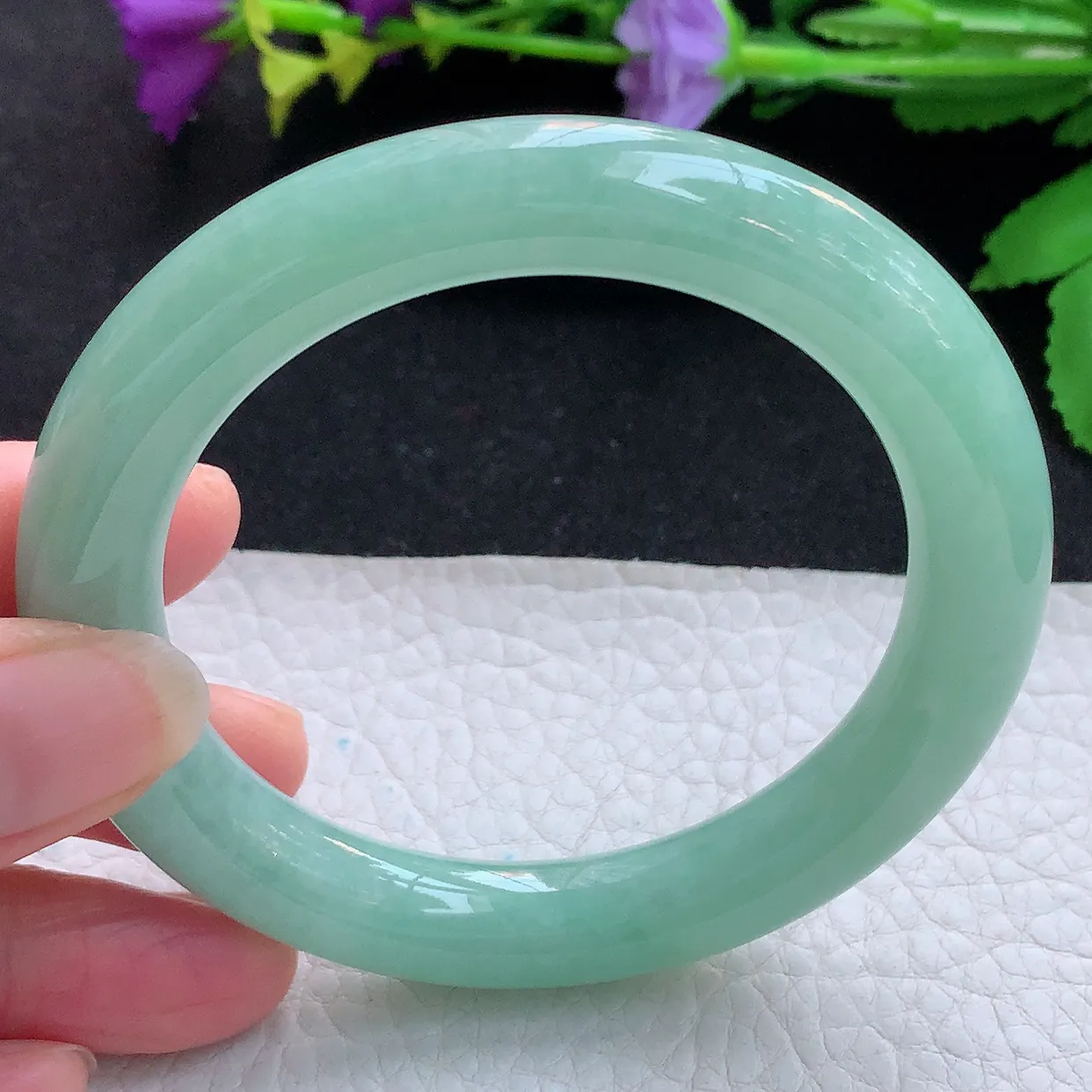 n实拍56.5*10.5美人镯 天然缅甸翡翠玉手镯水润甜绿圆条玉手环