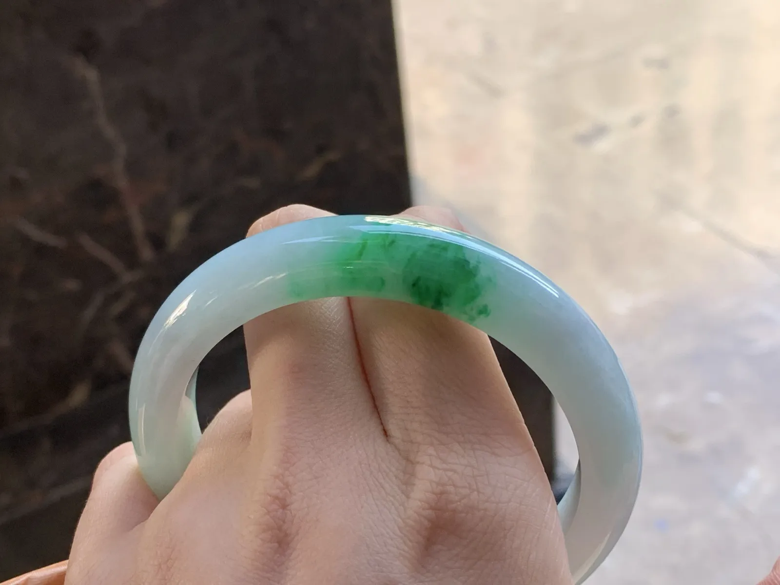 62-12-9.5

带色大圈手镯^_^
干净清爽