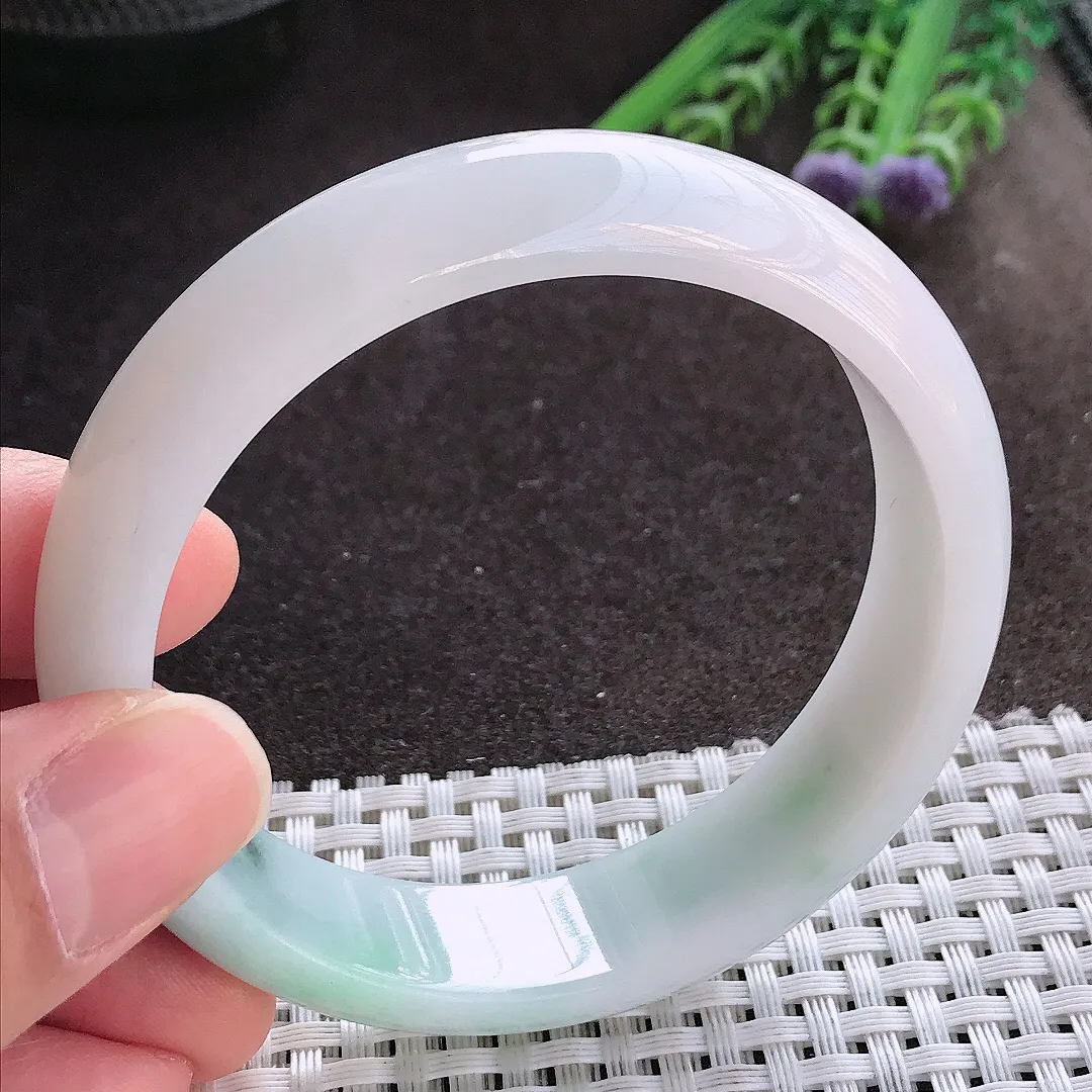 实拍A货翡翠58/15/7.6老坑冰润飘花轮胎手镯宽边玉镯手环