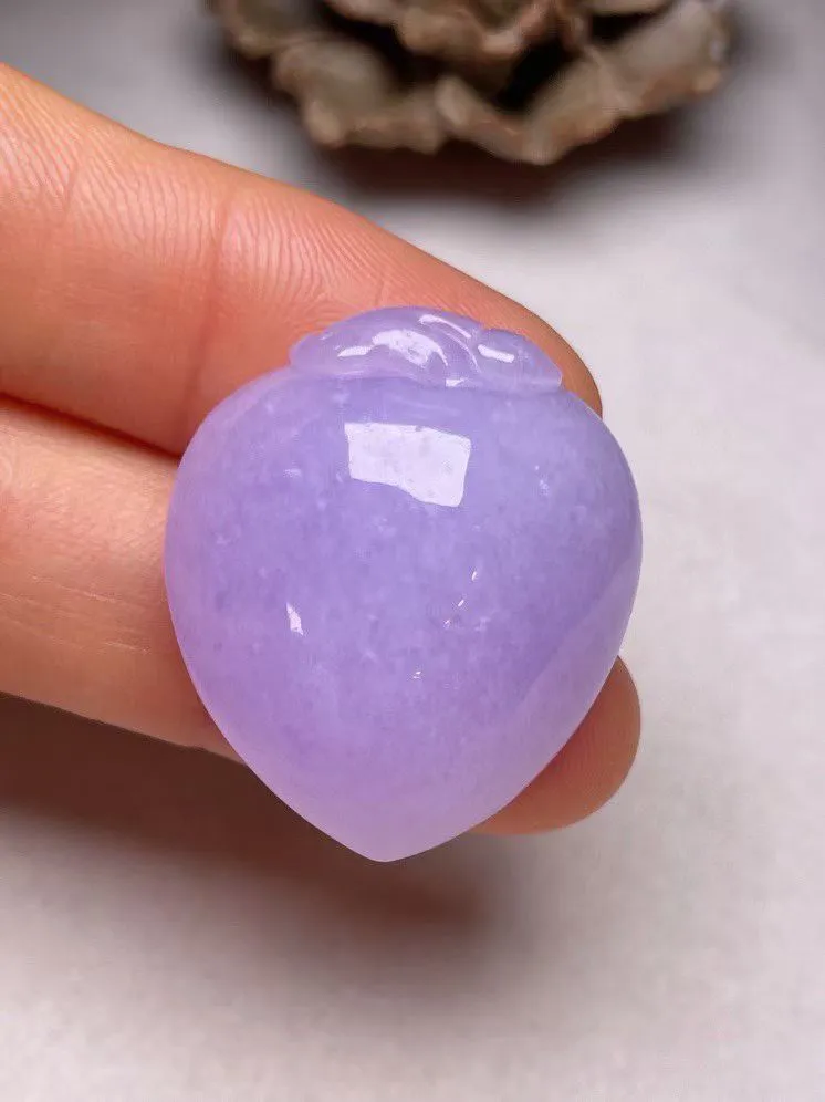 冰糯种紫罗兰【寿桃】吊坠，种水好，玉质细腻 ，卖相好‘