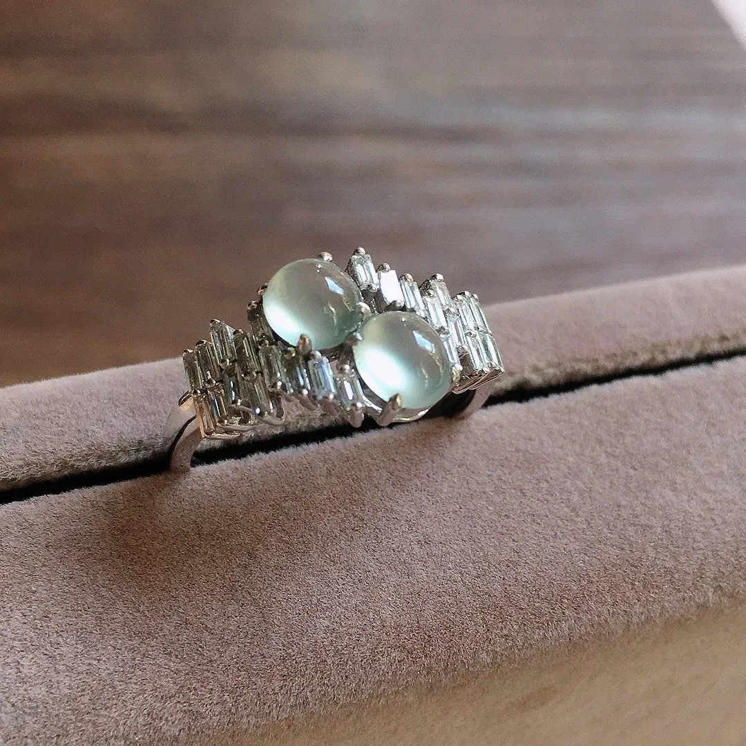 冰种蛋面戒指，18k金镶嵌，款式新颖，冰润细腻，种水足，Of 圈口14 尺寸4.3*3.8*2