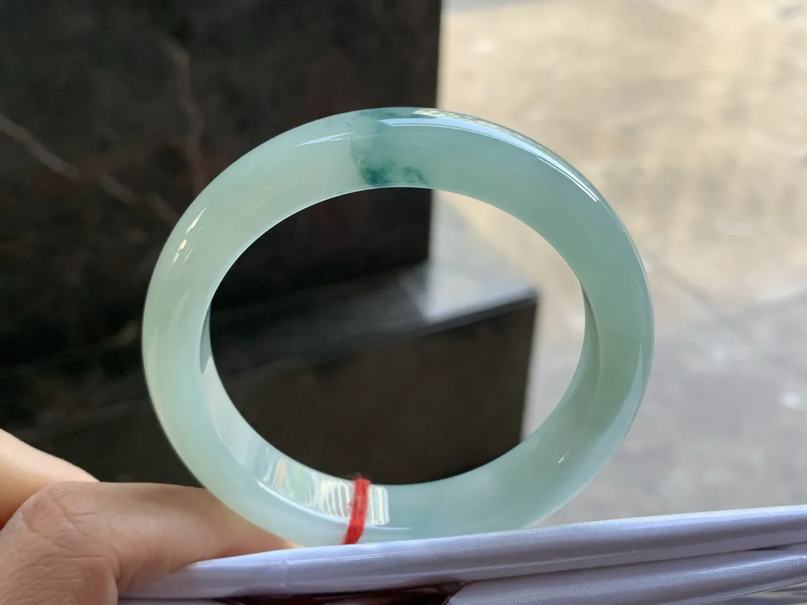 56-12.5-8.8

蓝花手镯^_^清新细腻