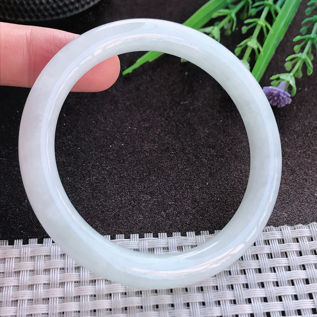 实拍A货翡翠57/8.3/9老坑秀气油润圆条手镯白月光玉镯手环