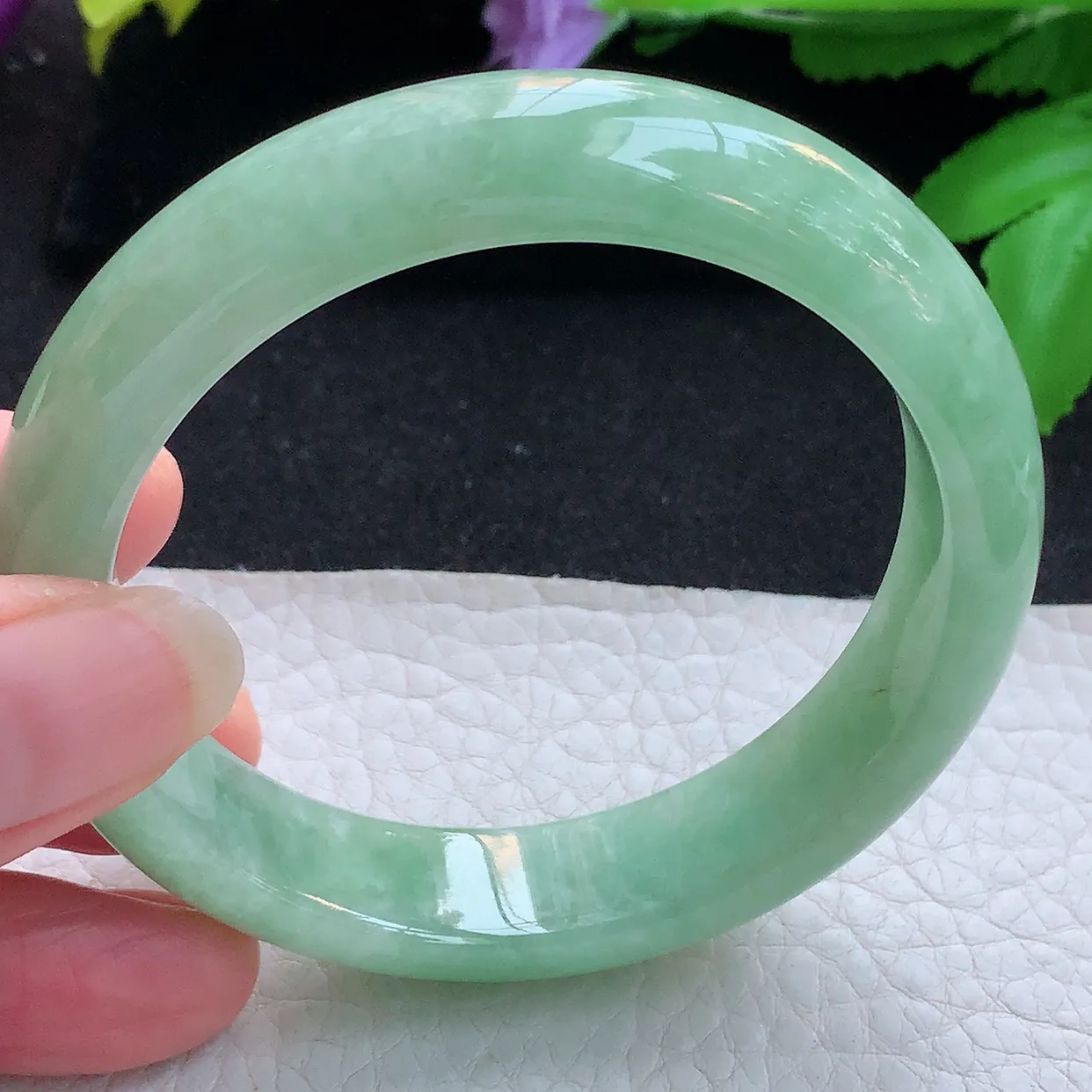 n实拍56*13.3*8平安镯 天然缅甸翡翠玉手镯水绿宽边玉手环