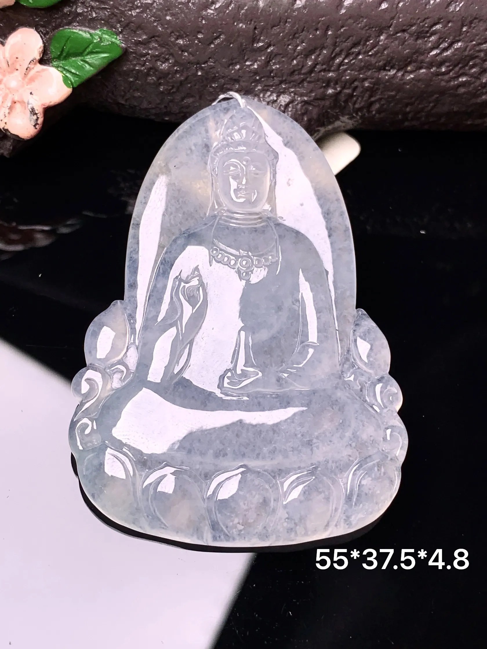 冰种观音菩萨吊坠 玉质细腻 色泽艳丽清新 整体尺寸55*37.5*4.8