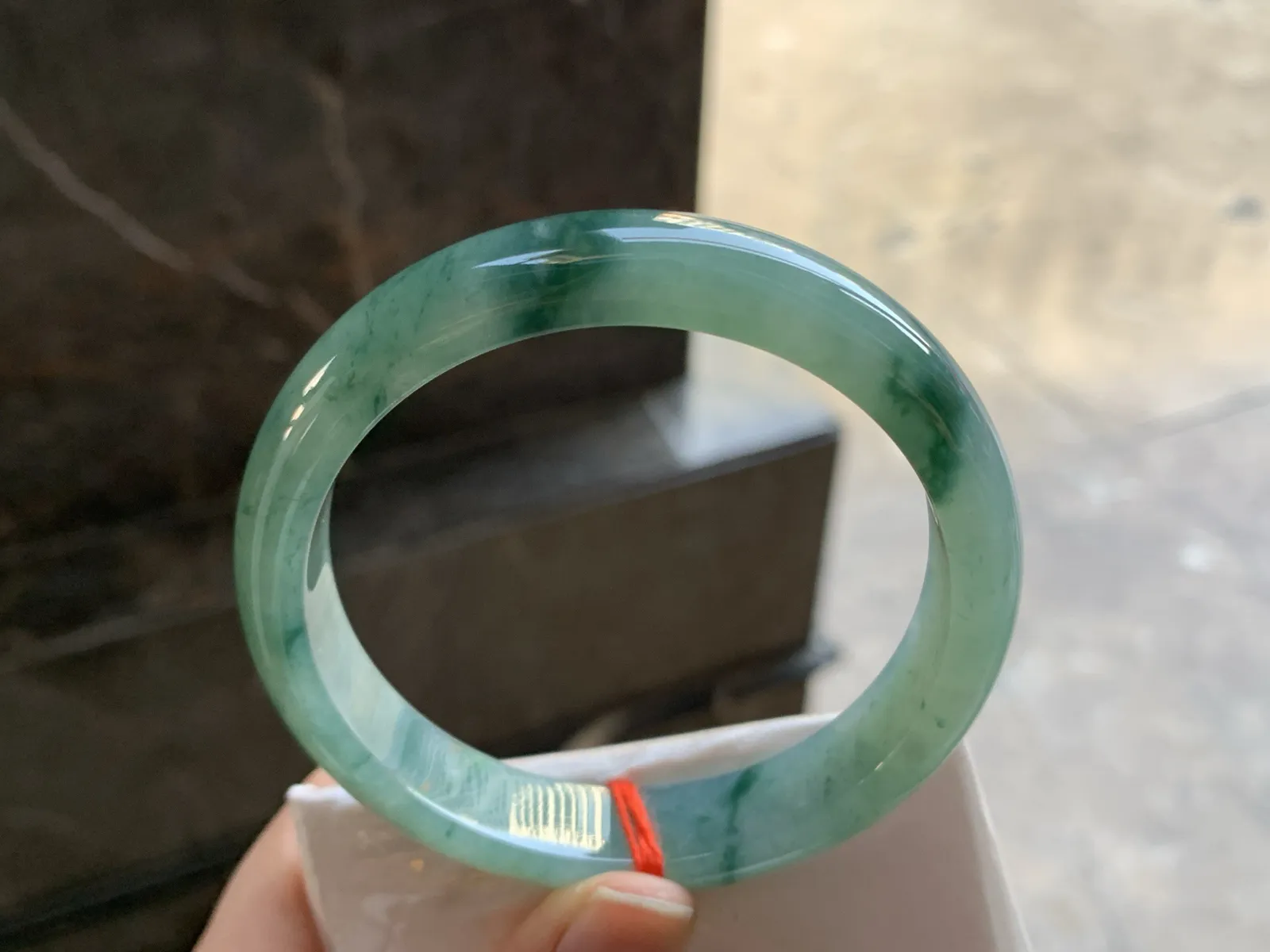 58.5-12.6-7.7

蓝花手镯^_^飘花浓郁