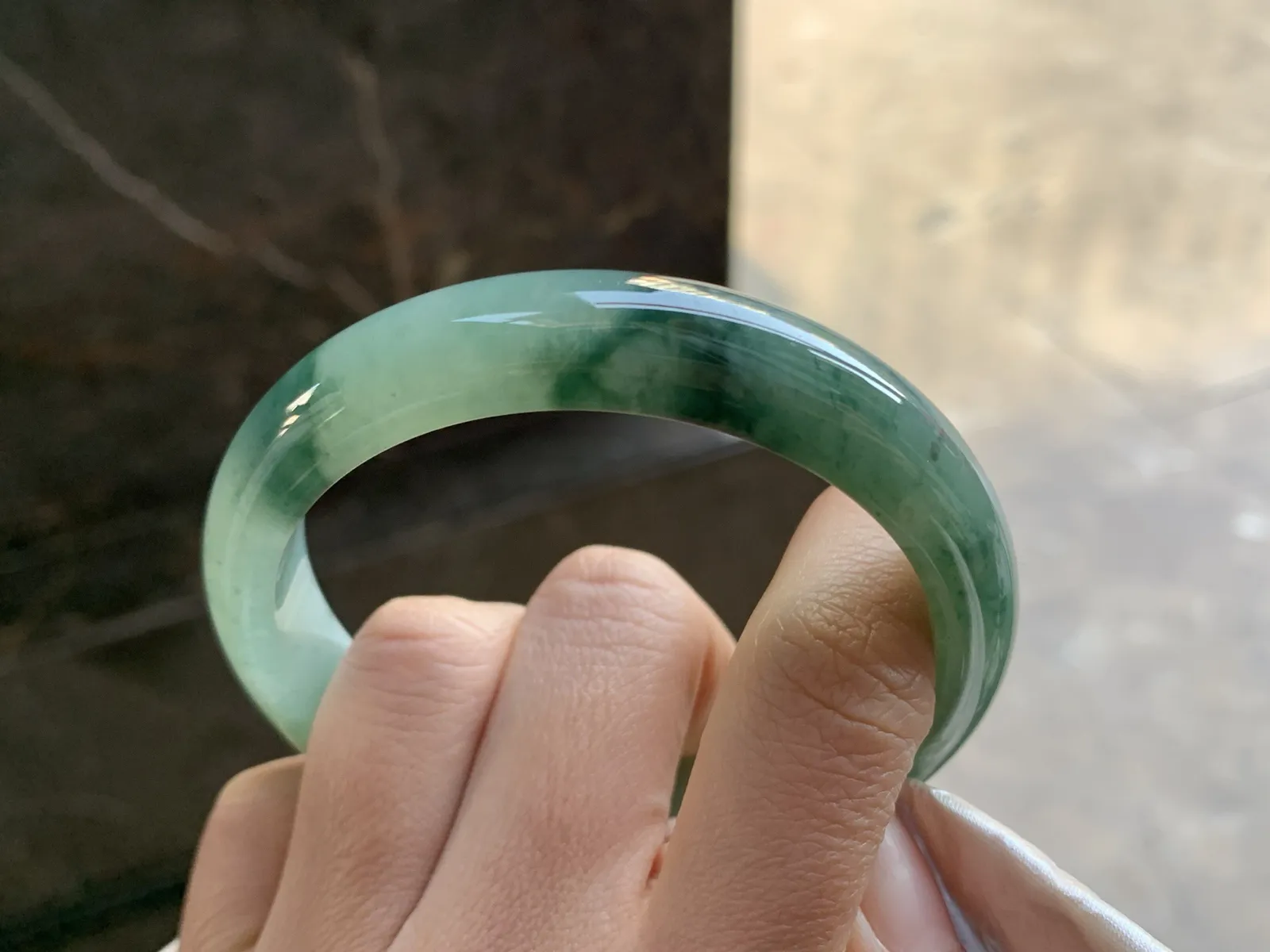 58.5-12.6-7.7

蓝花手镯^_^飘花浓郁