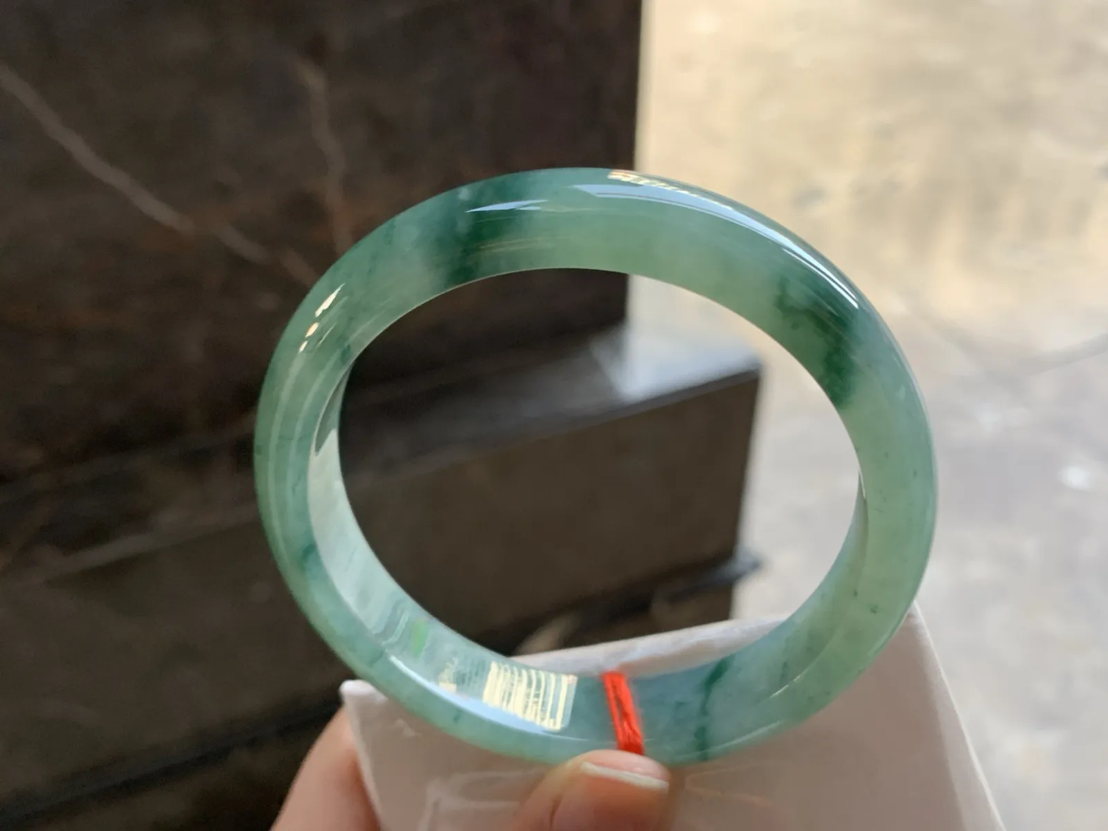 58.5-12.6-7.7

蓝花手镯^_^飘花浓郁