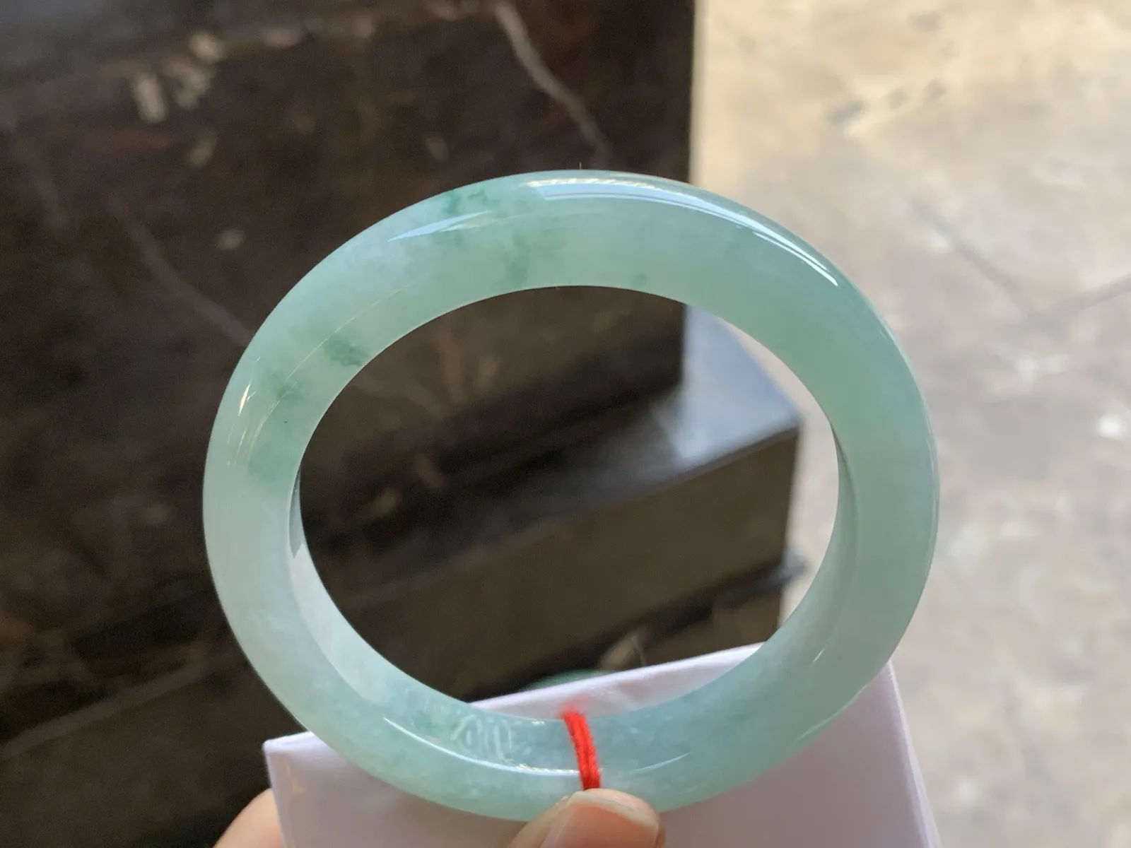 60-12.3-9.8

蓝花手镯^_^大圈 细腻