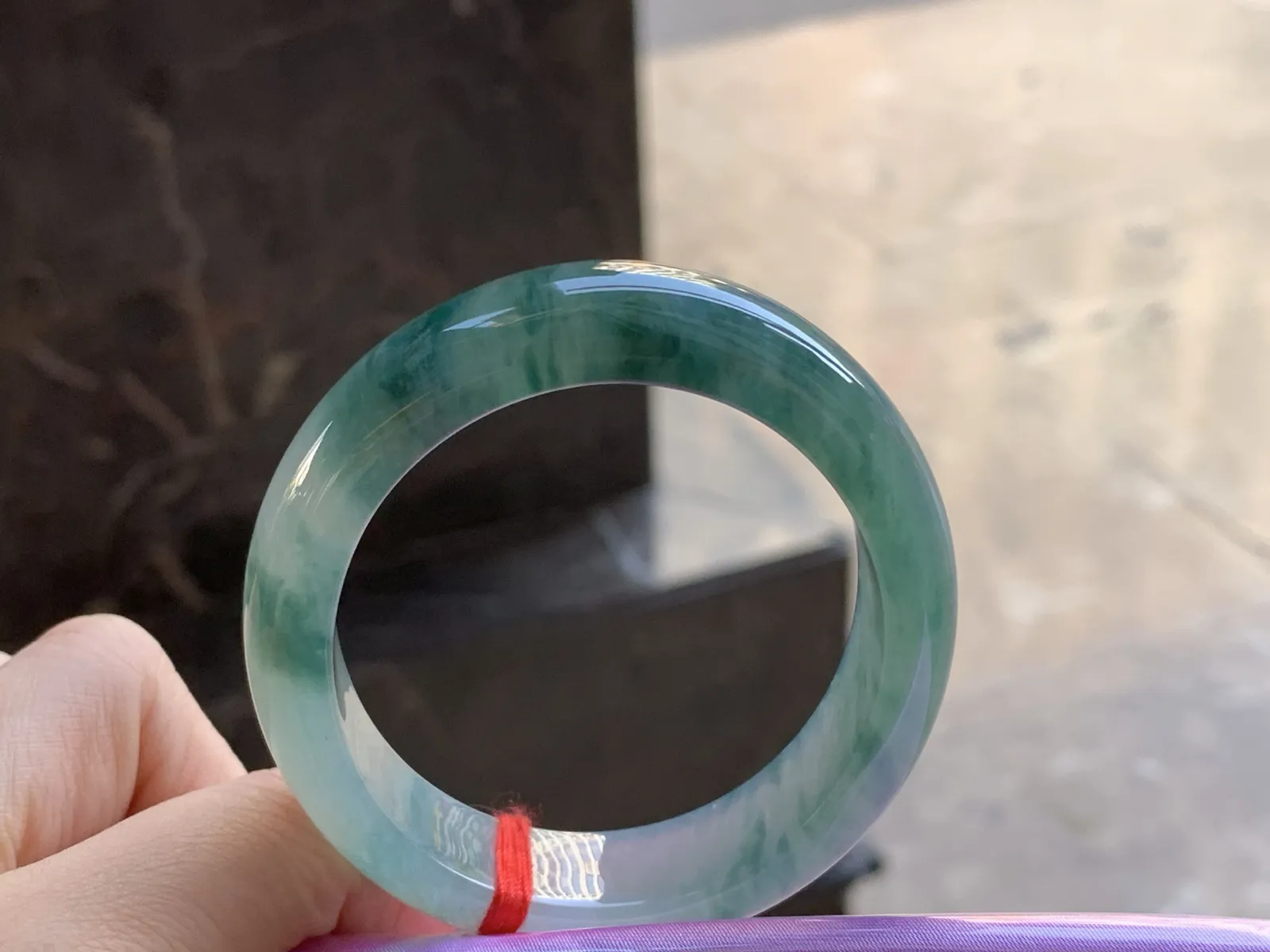 53.5-12.7-7.9

糯冰飘花贵妃镯^_^
种好水润