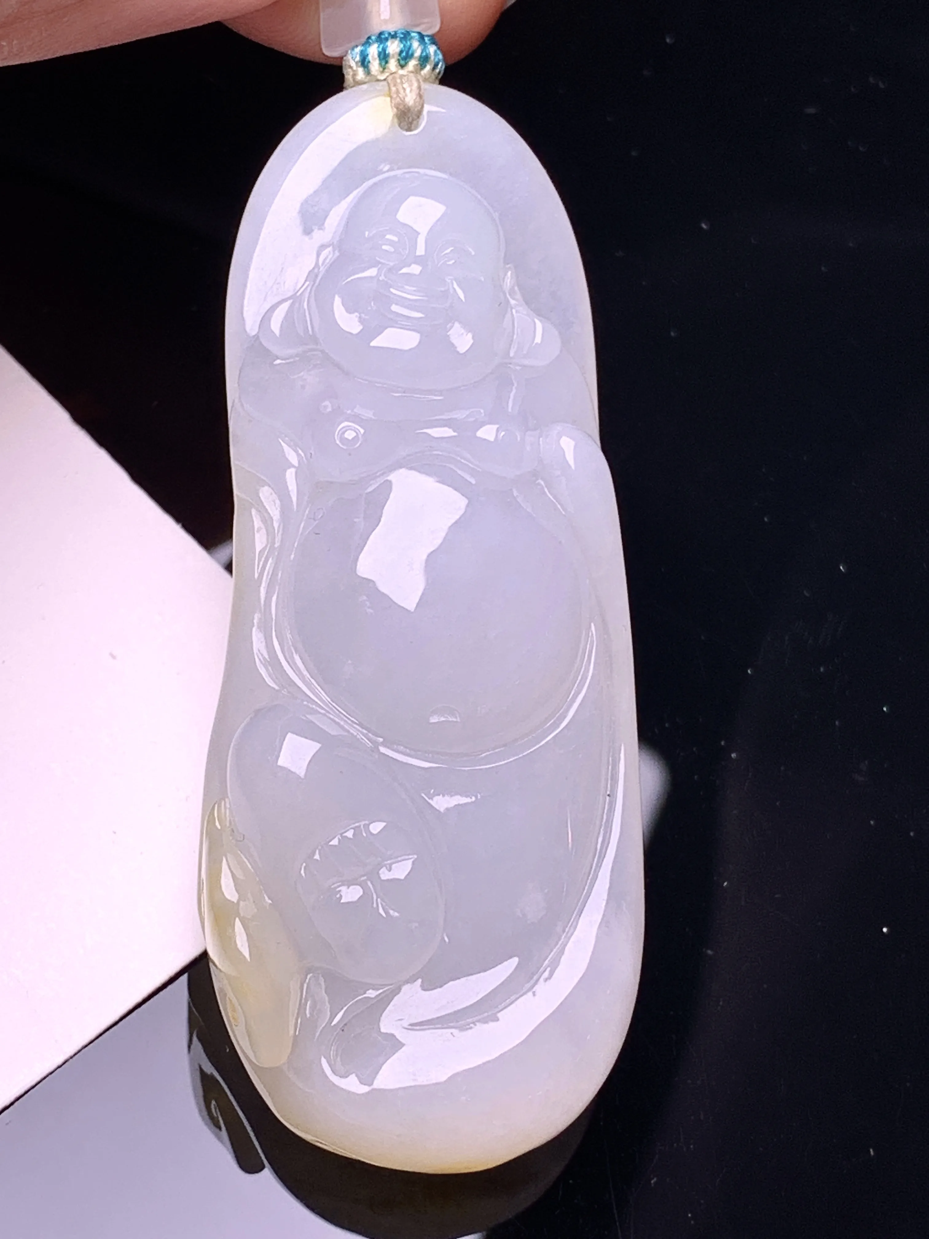 飘黄翡逍遥佛公吊坠 玉质细腻 色泽艳丽清新 整体尺寸57*23*9