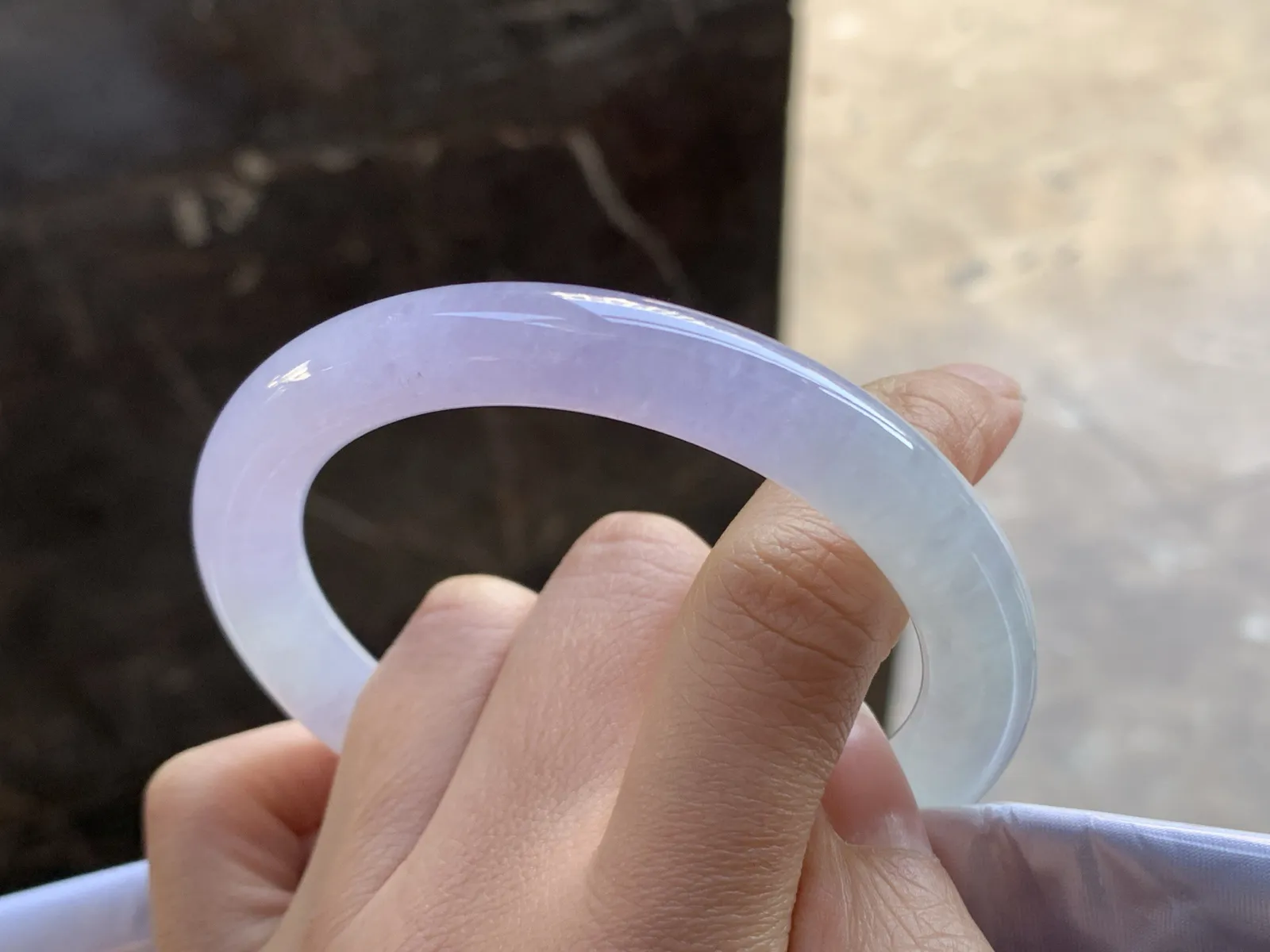 58-9.7

冰紫圆条手镯^_^冰透 水润