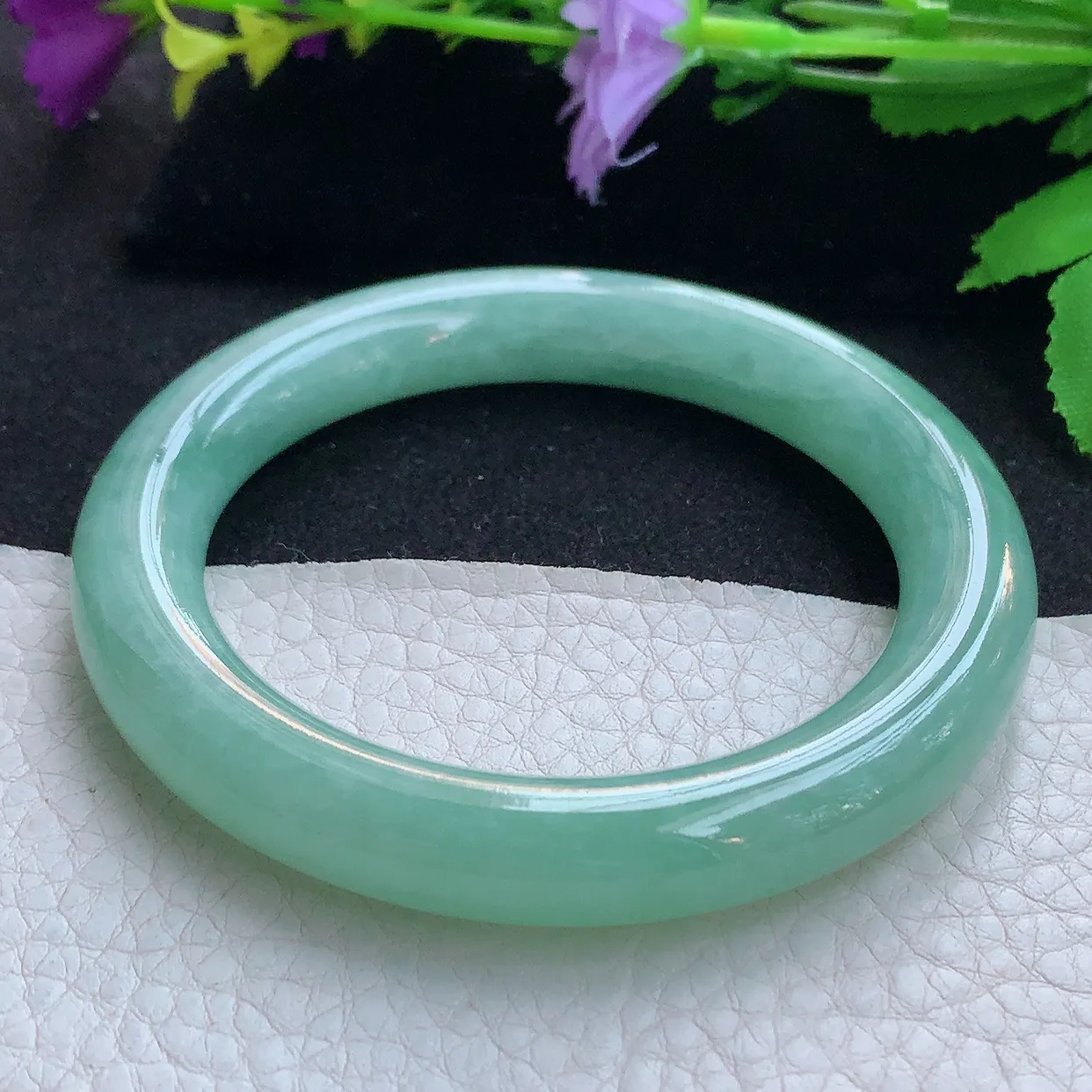 n实拍56.5*10.5美人镯 天然缅甸翡翠玉手镯水润甜绿圆条玉手环