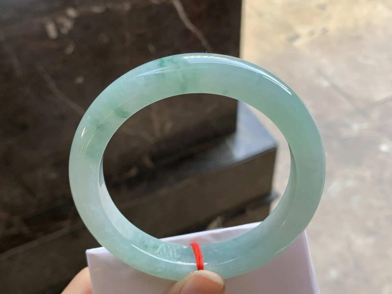 60-12.3-9.8

蓝花手镯^_^大圈 细腻