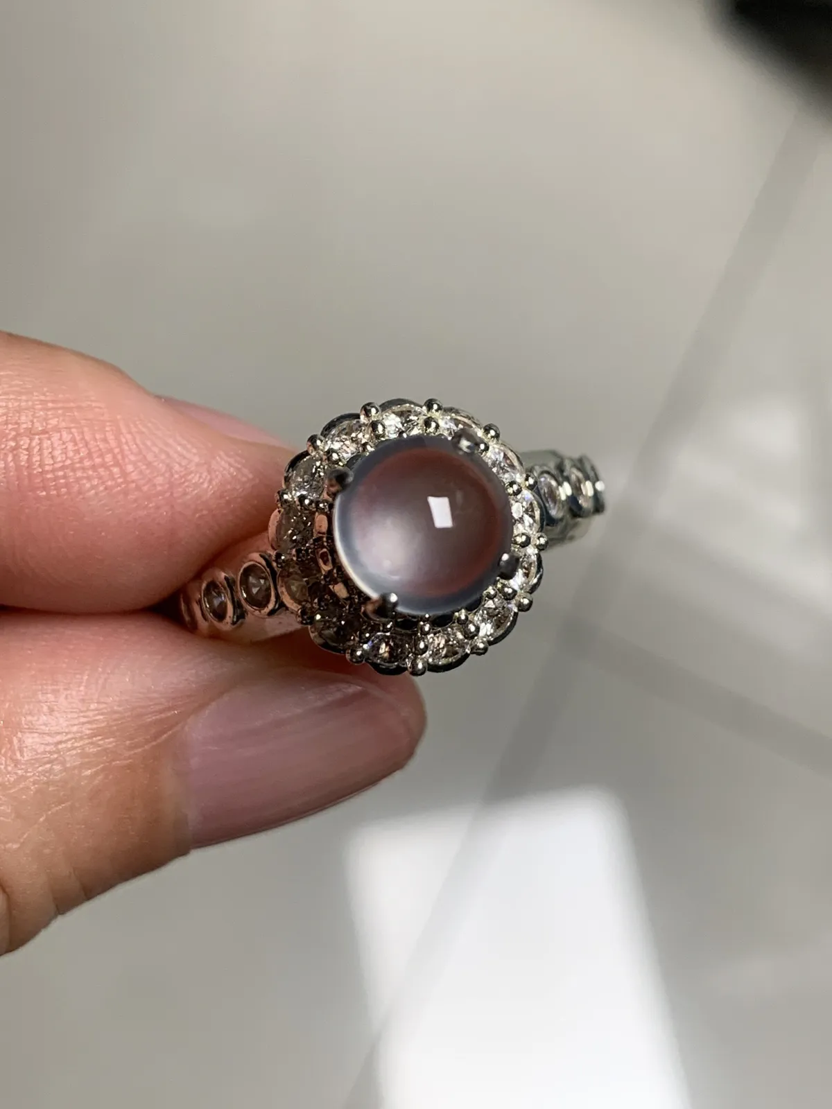 高冰正圆戒面
无纹裂，老坑种强荧光，钢性十足饱满圆润