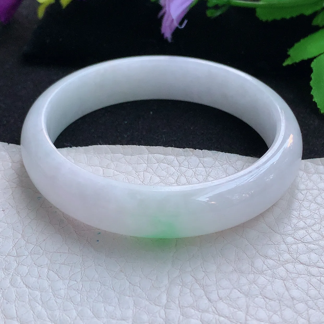 ee实拍58*13.3*7平安镯 天然缅甸翡翠玉手镯白底青宽边玉手环