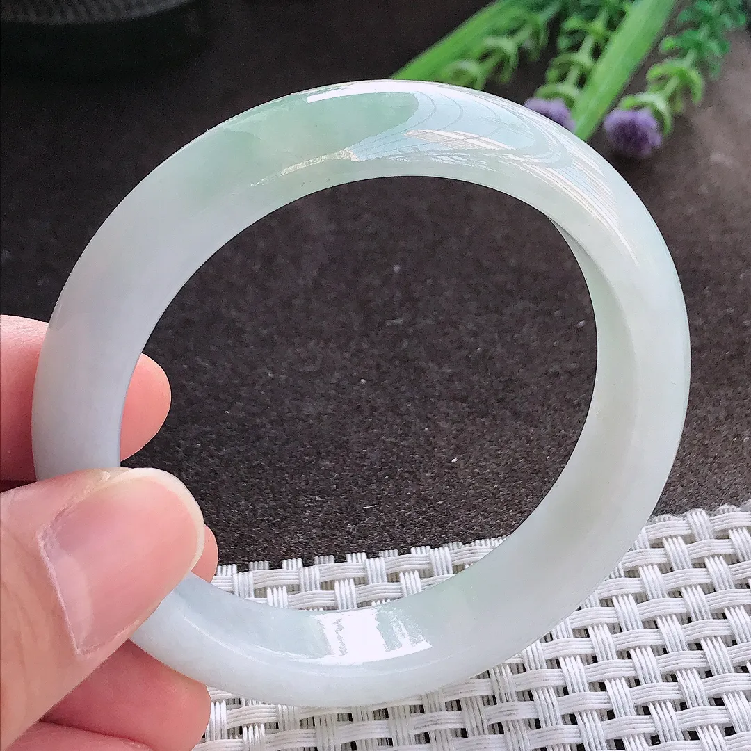 实拍A货翡翠54.8/13.2/8老坑秀气冰润冰晴手镯宽边玉镯手环