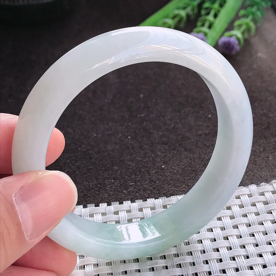 实拍A货翡翠54.8/13.2/8老坑秀气冰润冰晴手镯宽边玉镯手环